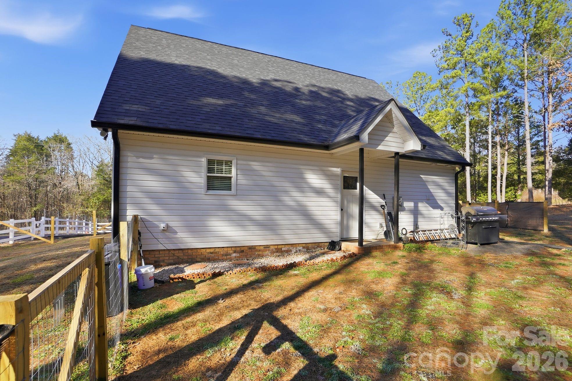4592 Reid Road — Edgemoor