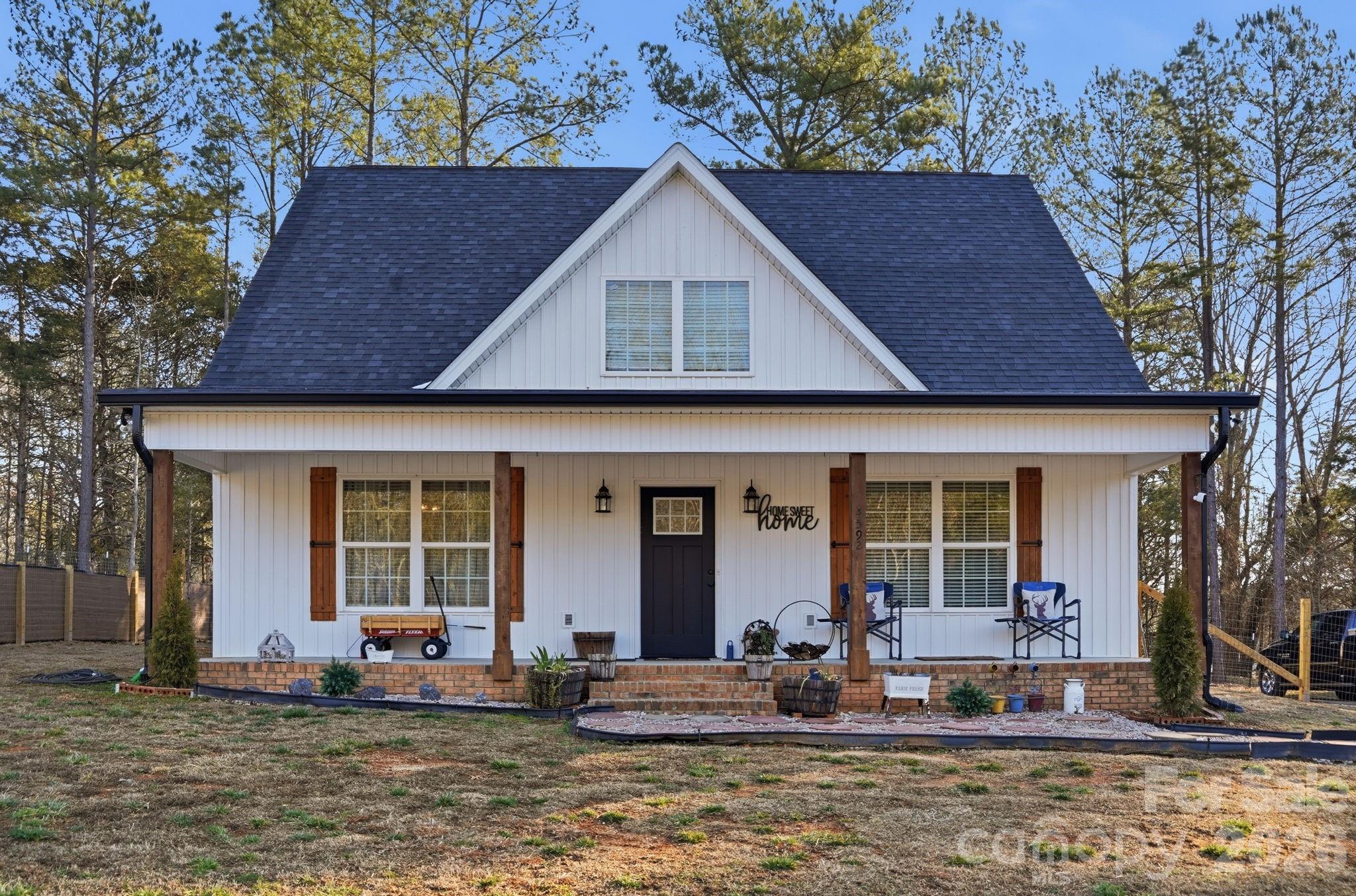 4592 Reid Road — Edgemoor
