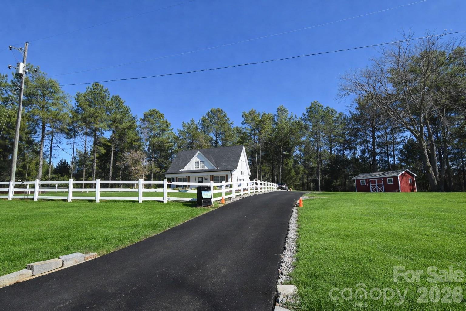 4592 Reid Road — Edgemoor