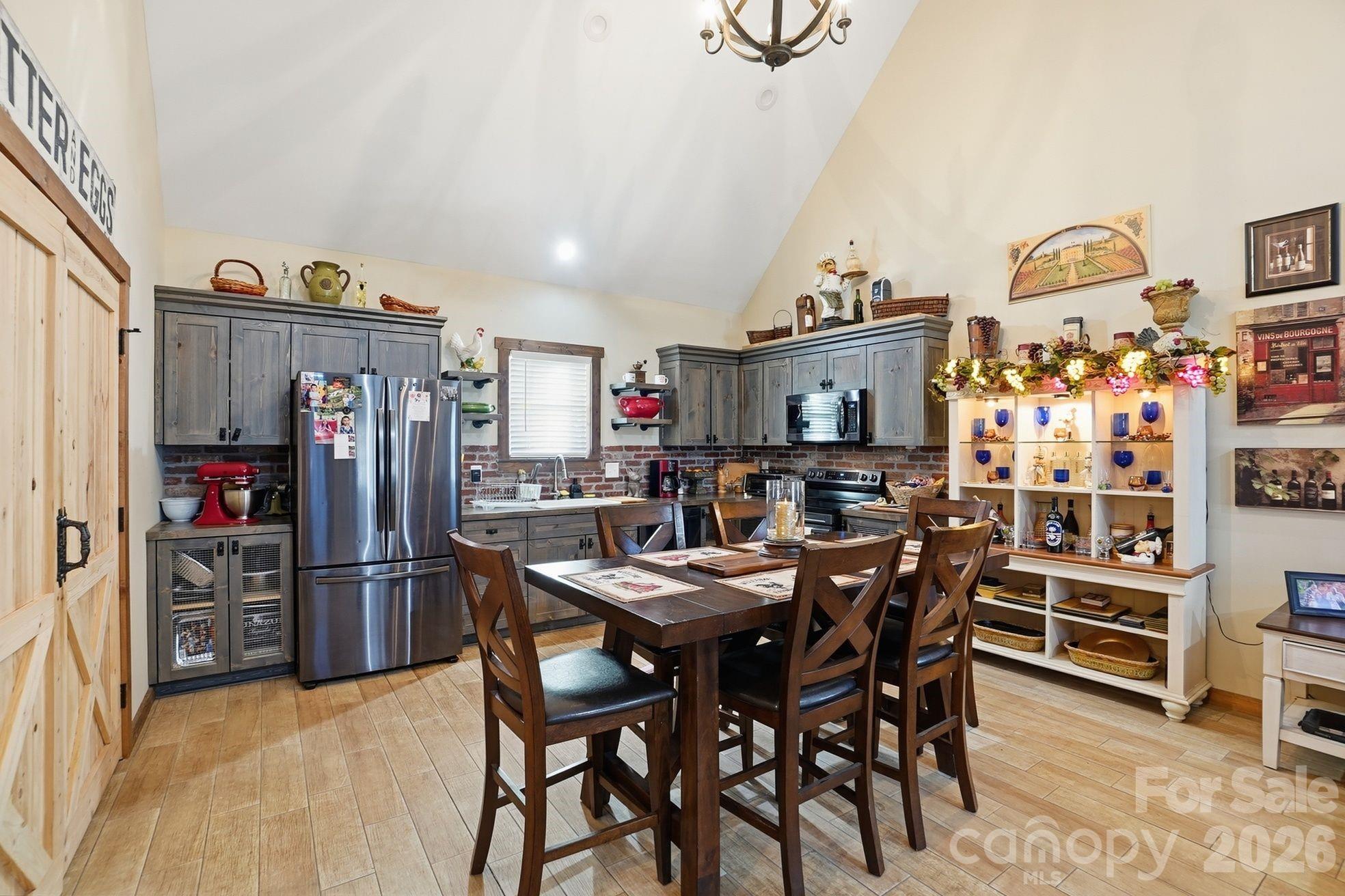 4592 Reid Road — Edgemoor