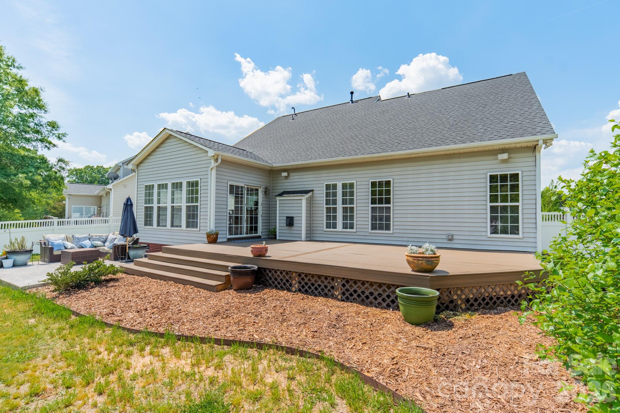 2676 Sunberry Lane NW — Concord