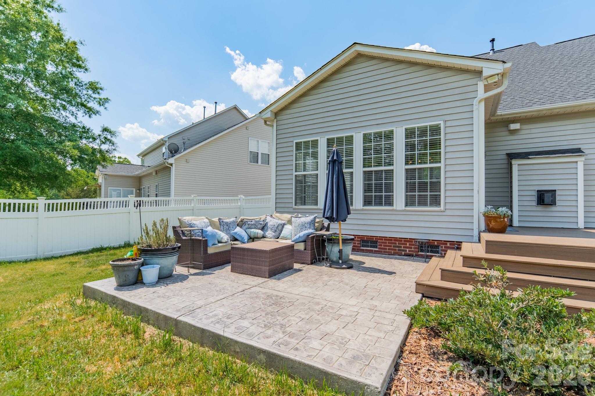 2676 Sunberry Lane NW — Concord