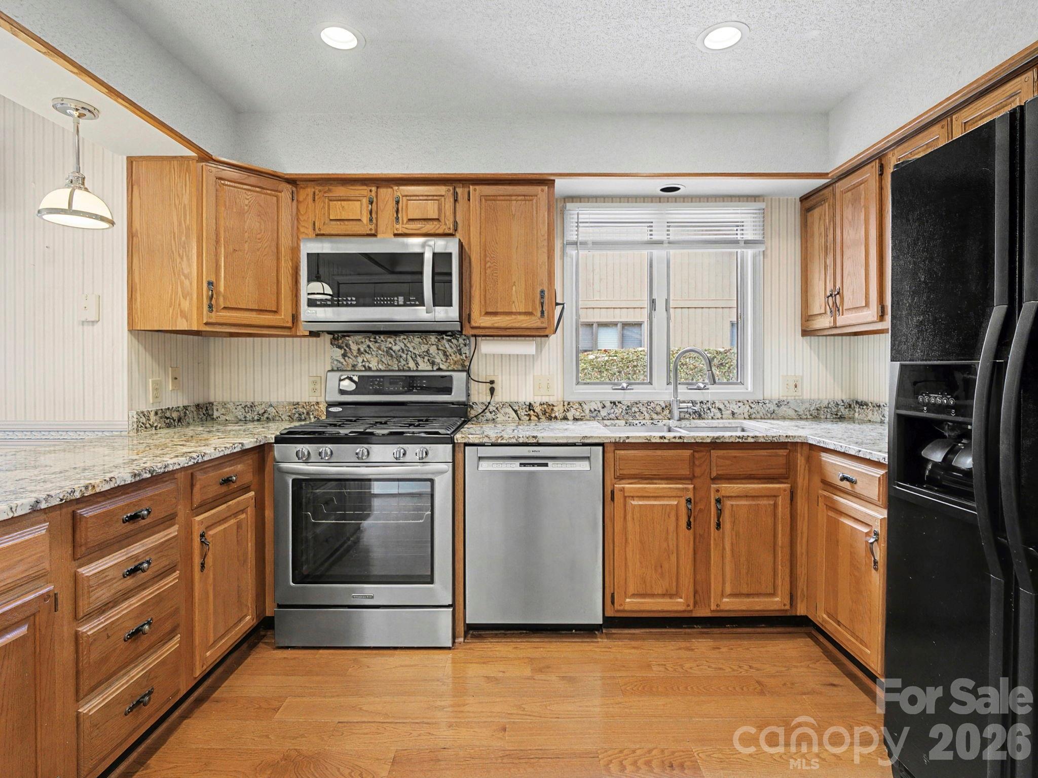 605 Red Oak Drive — Hendersonville