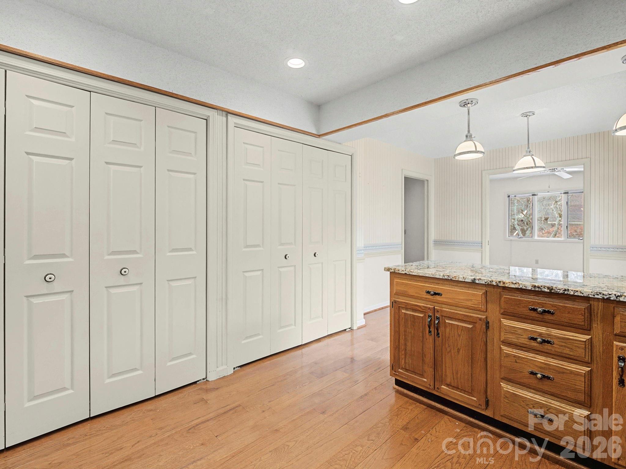 605 Red Oak Drive — Hendersonville