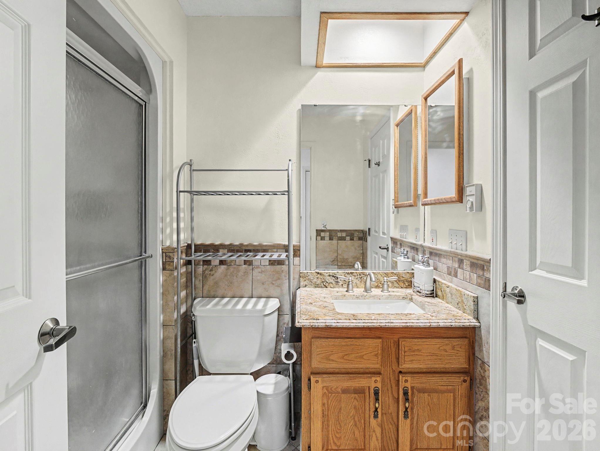 605 Red Oak Drive — Hendersonville