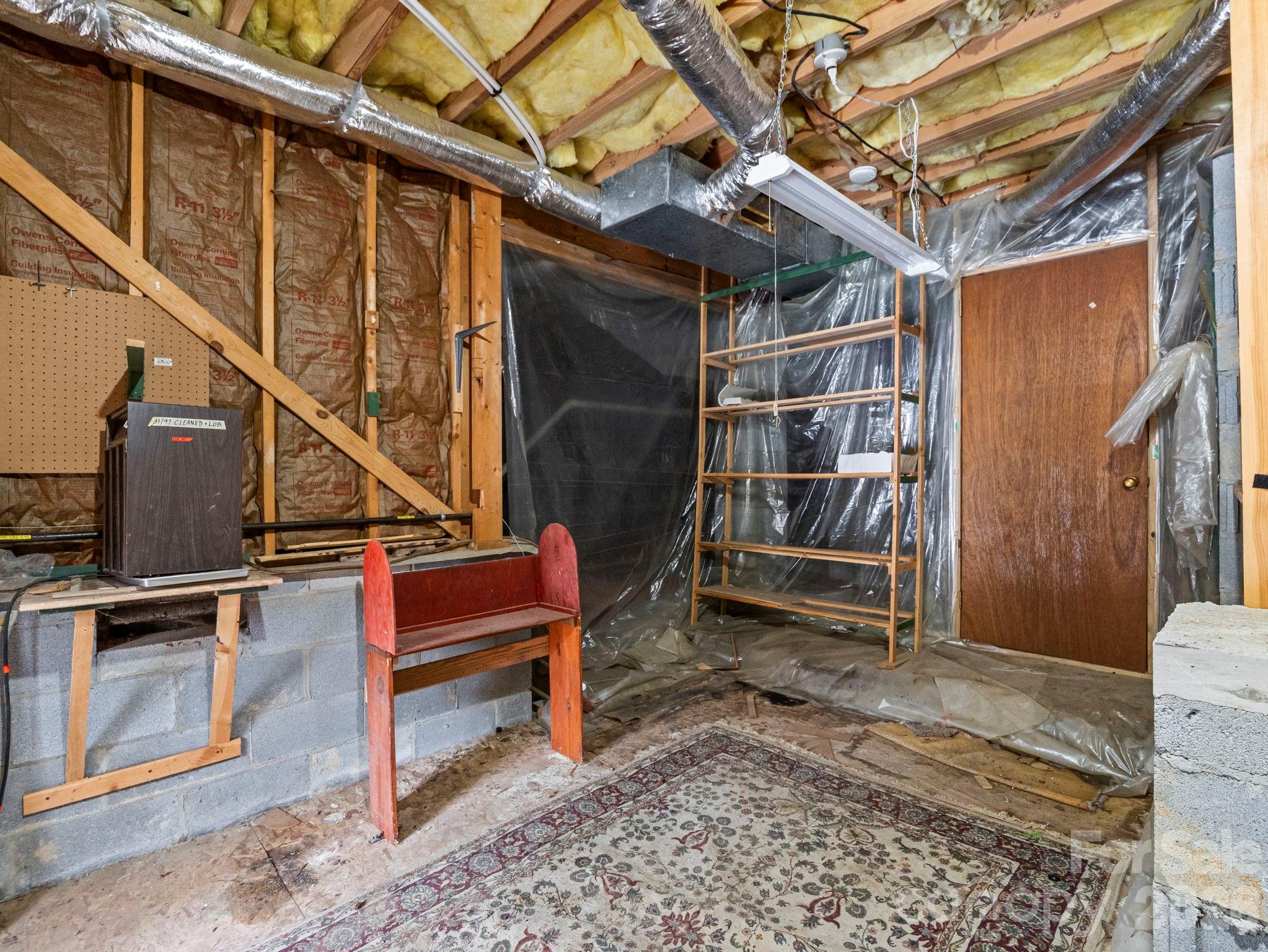605 Red Oak Drive — Hendersonville