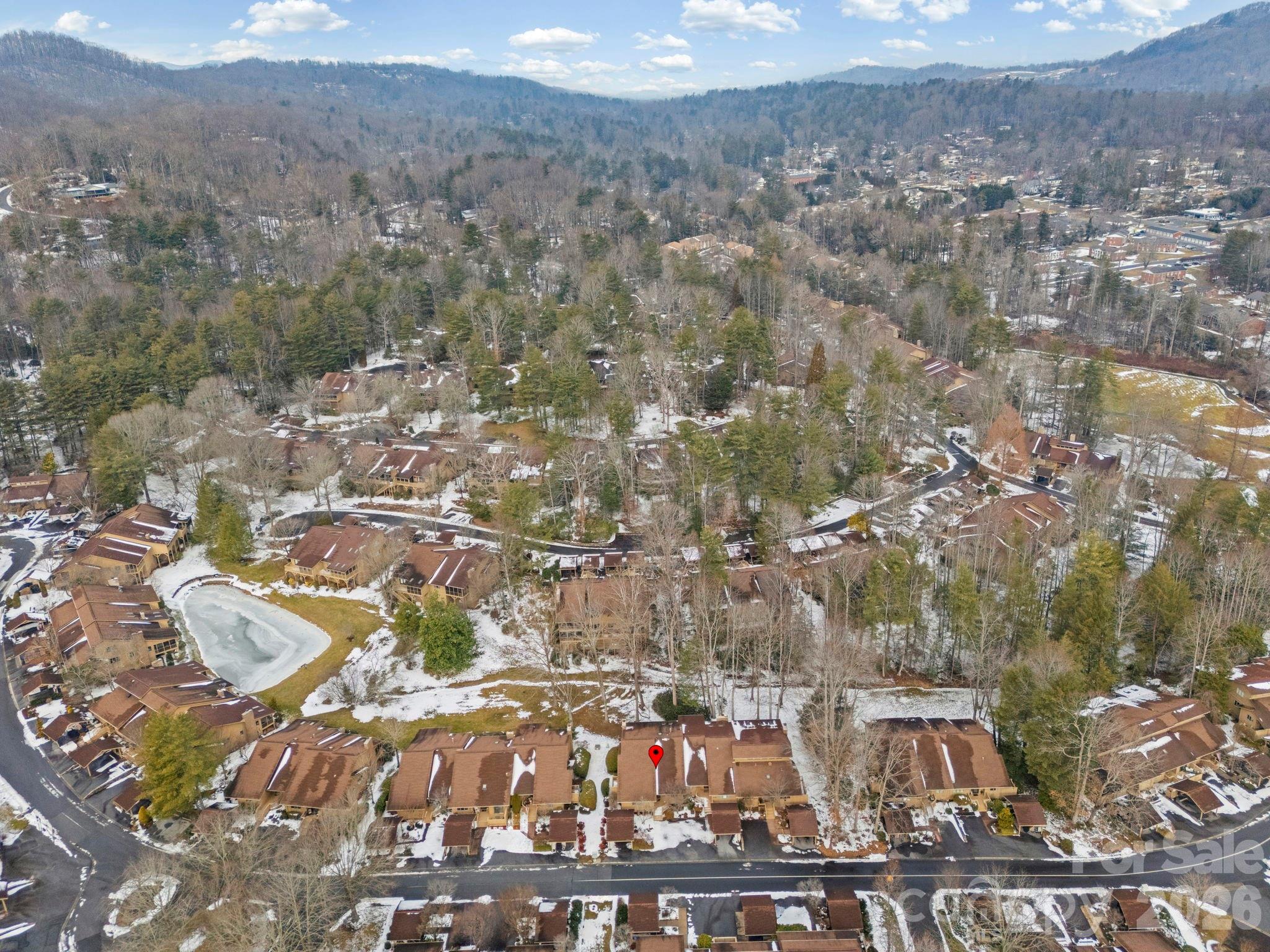 605 Red Oak Drive — Hendersonville