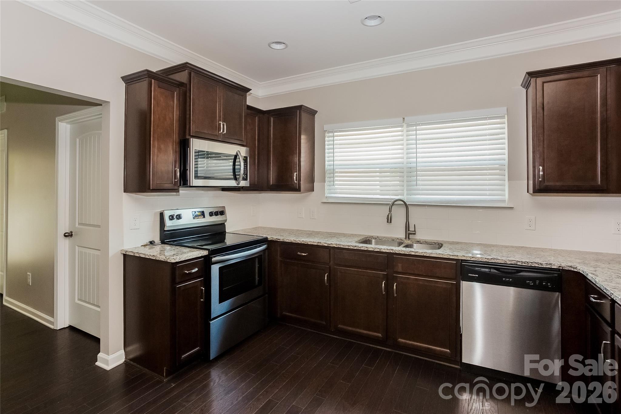 288 Harrison Lane — Locust