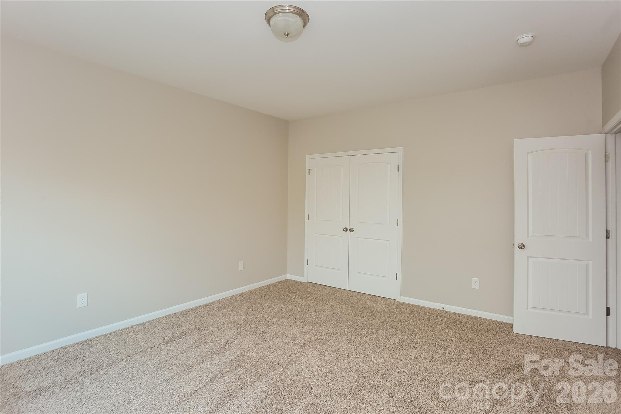 288 Harrison Lane — Locust