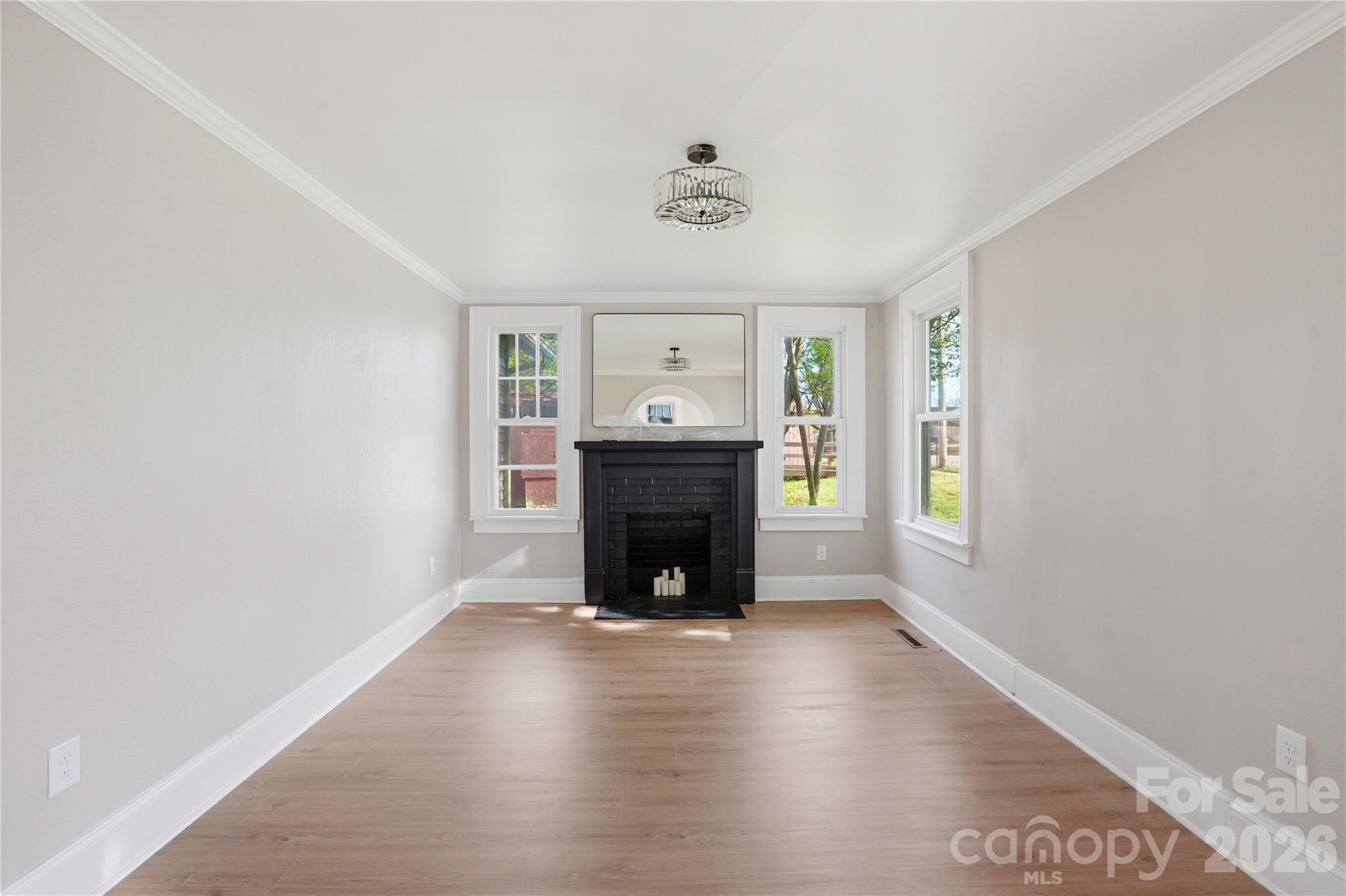 234 S Ervin Avenue — Newton