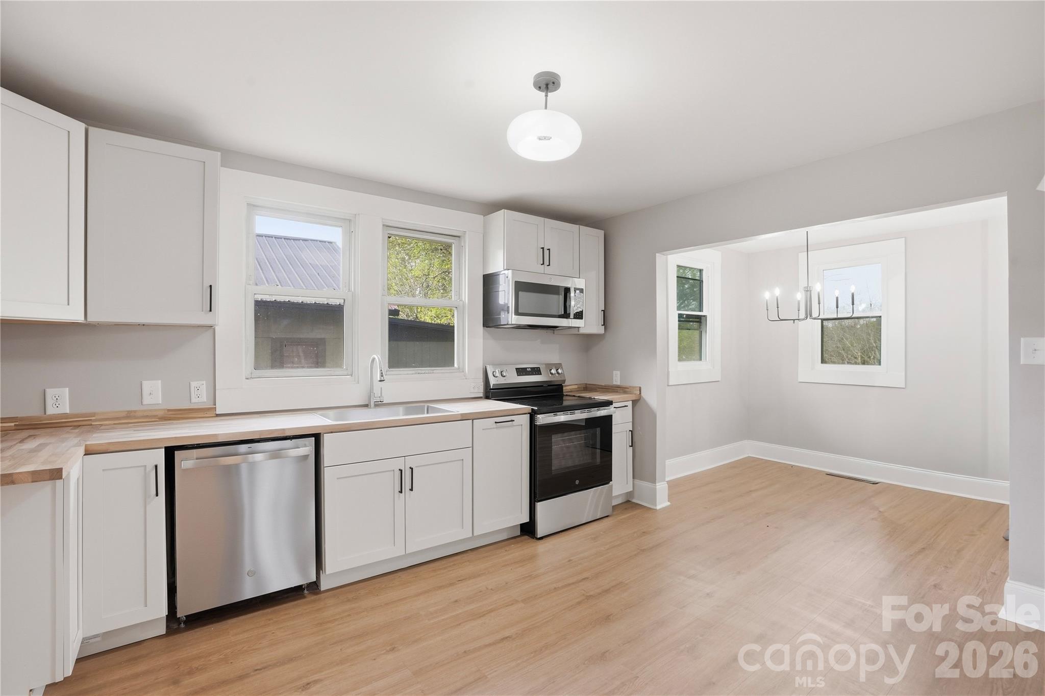 234 S Ervin Avenue — Newton