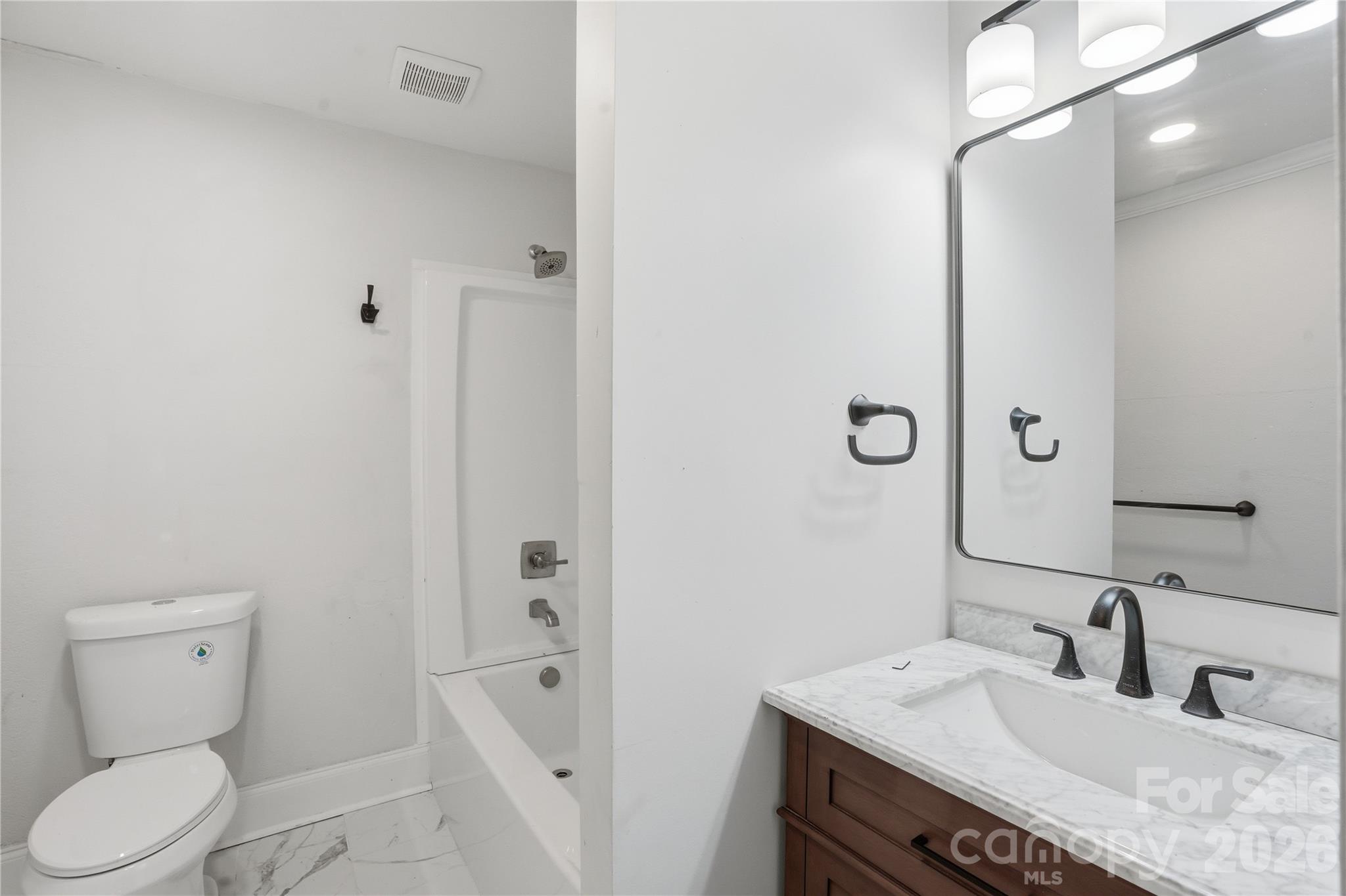 234 S Ervin Avenue — Newton