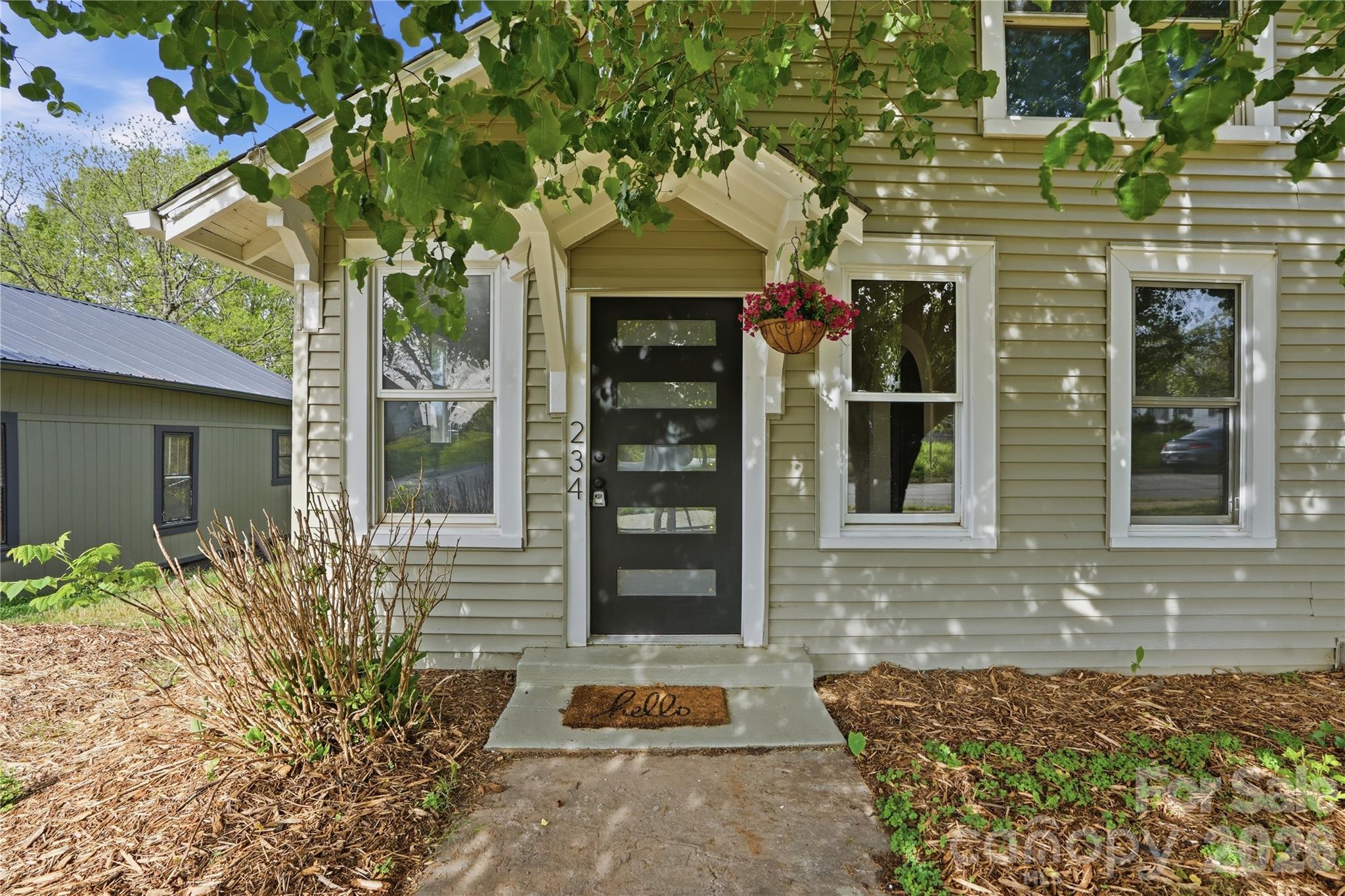 234 S Ervin Avenue — Newton