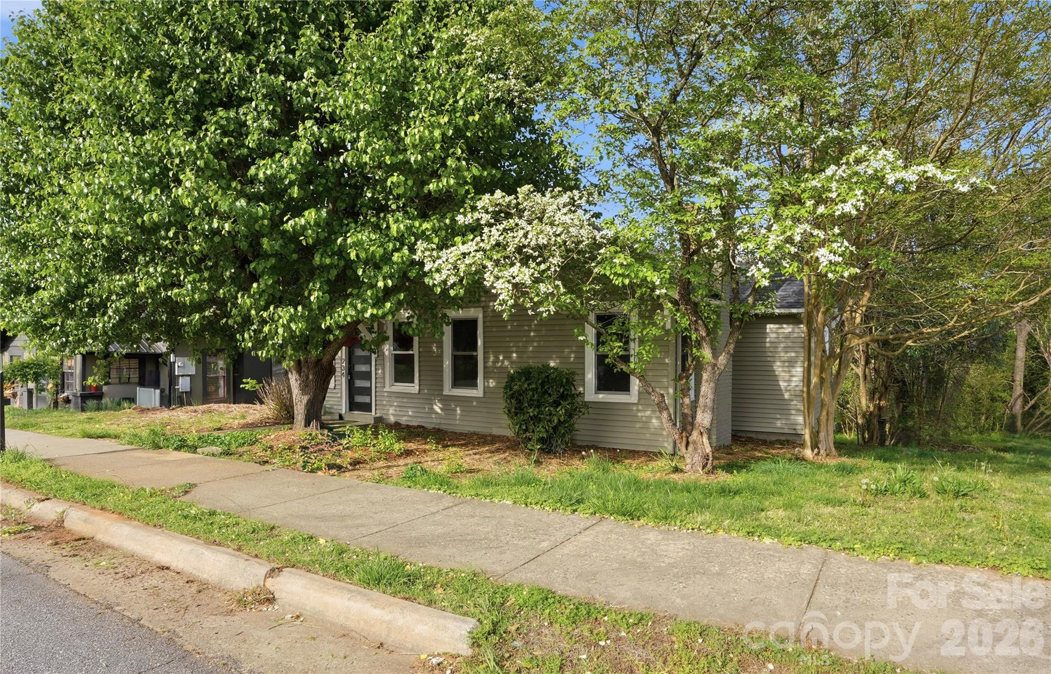 234 S Ervin Avenue — Newton