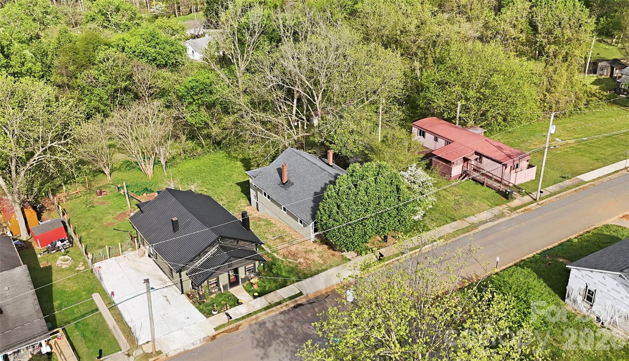 234 S Ervin Avenue — Newton