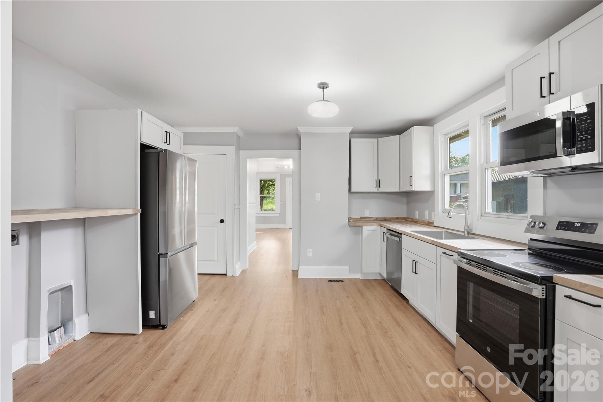 234 S Ervin Avenue — Newton
