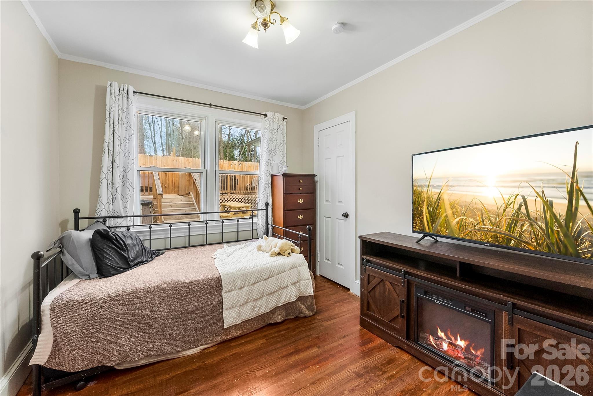 107 Oakland Road — Belmont