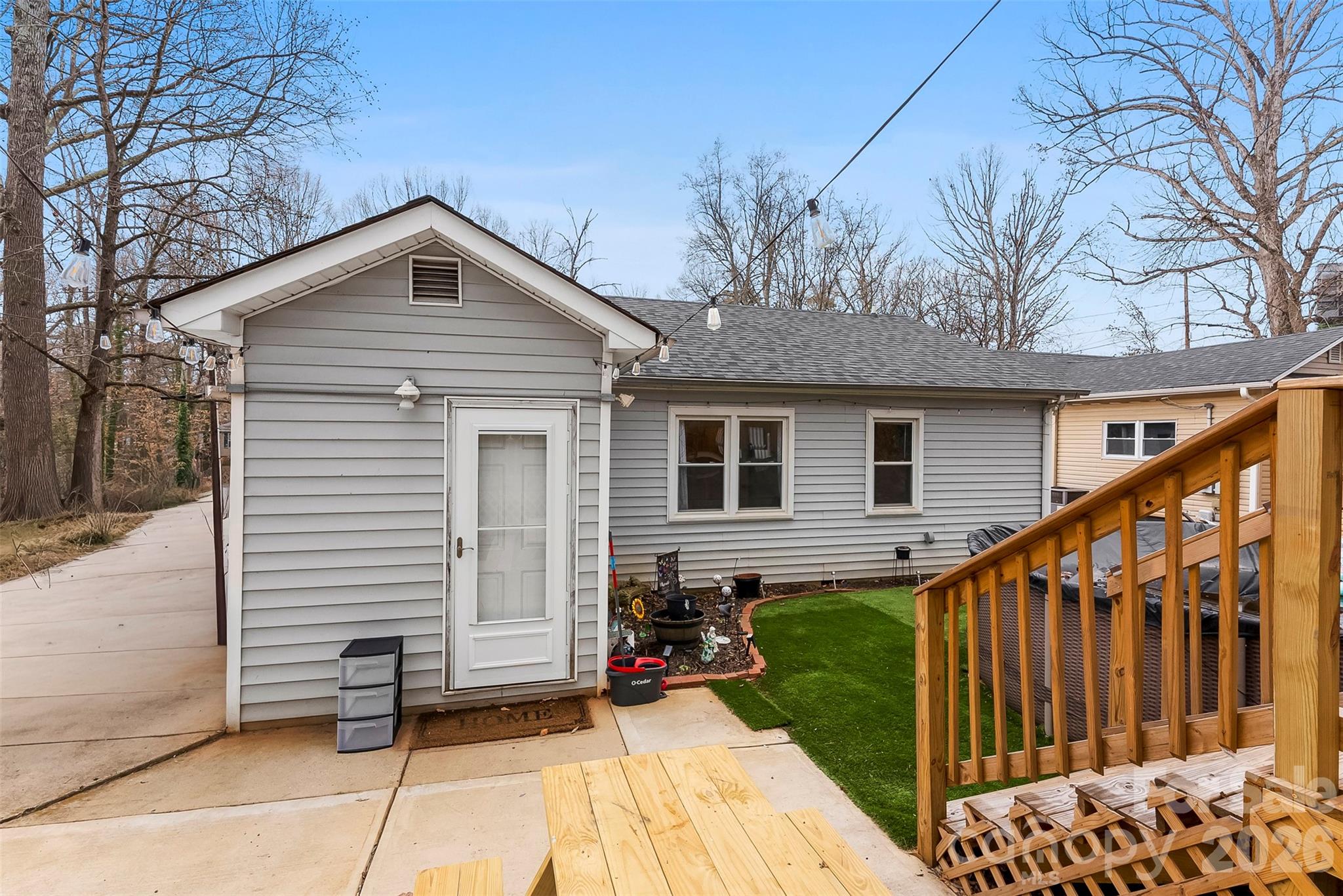 107 Oakland Road — Belmont