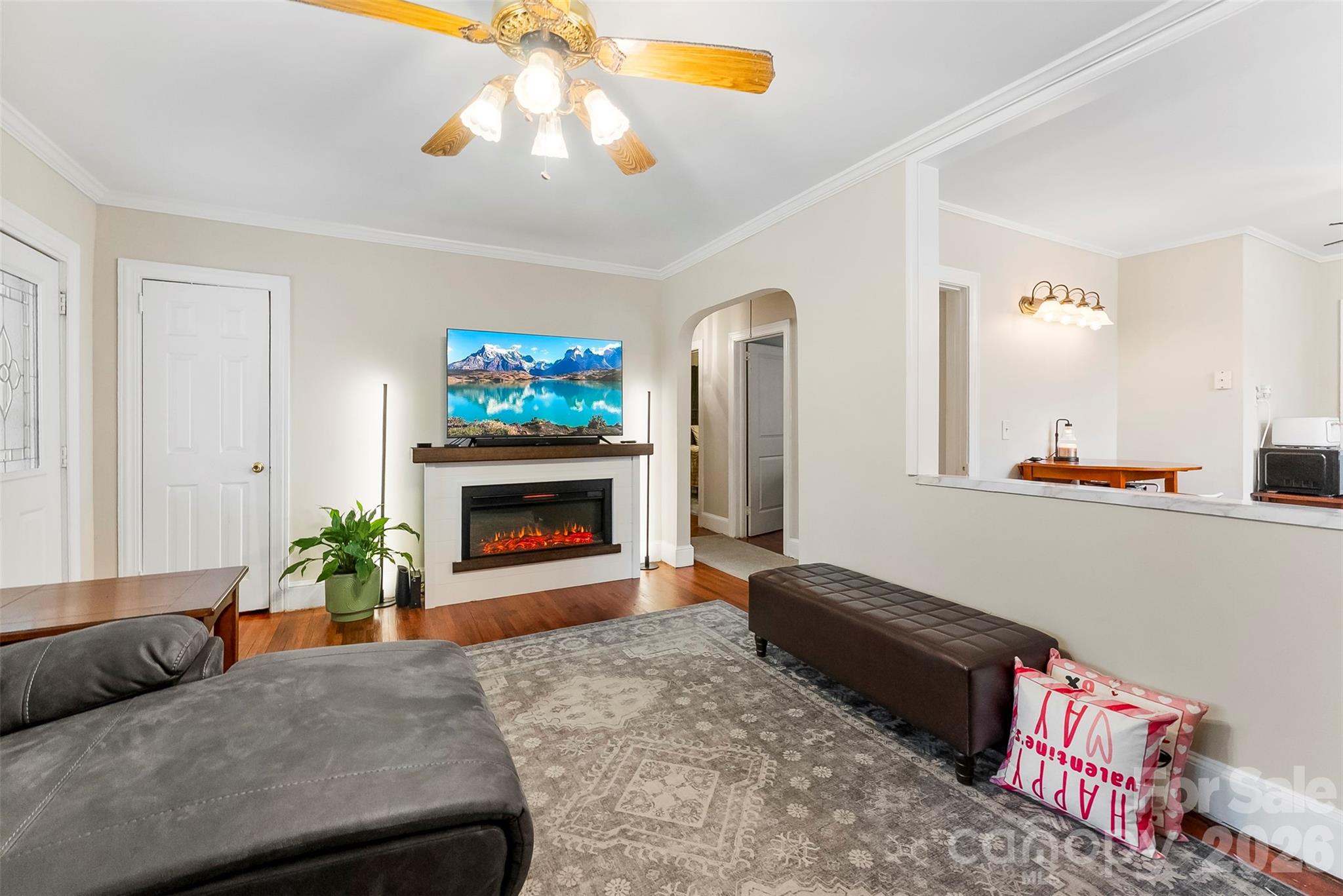 107 Oakland Road — Belmont