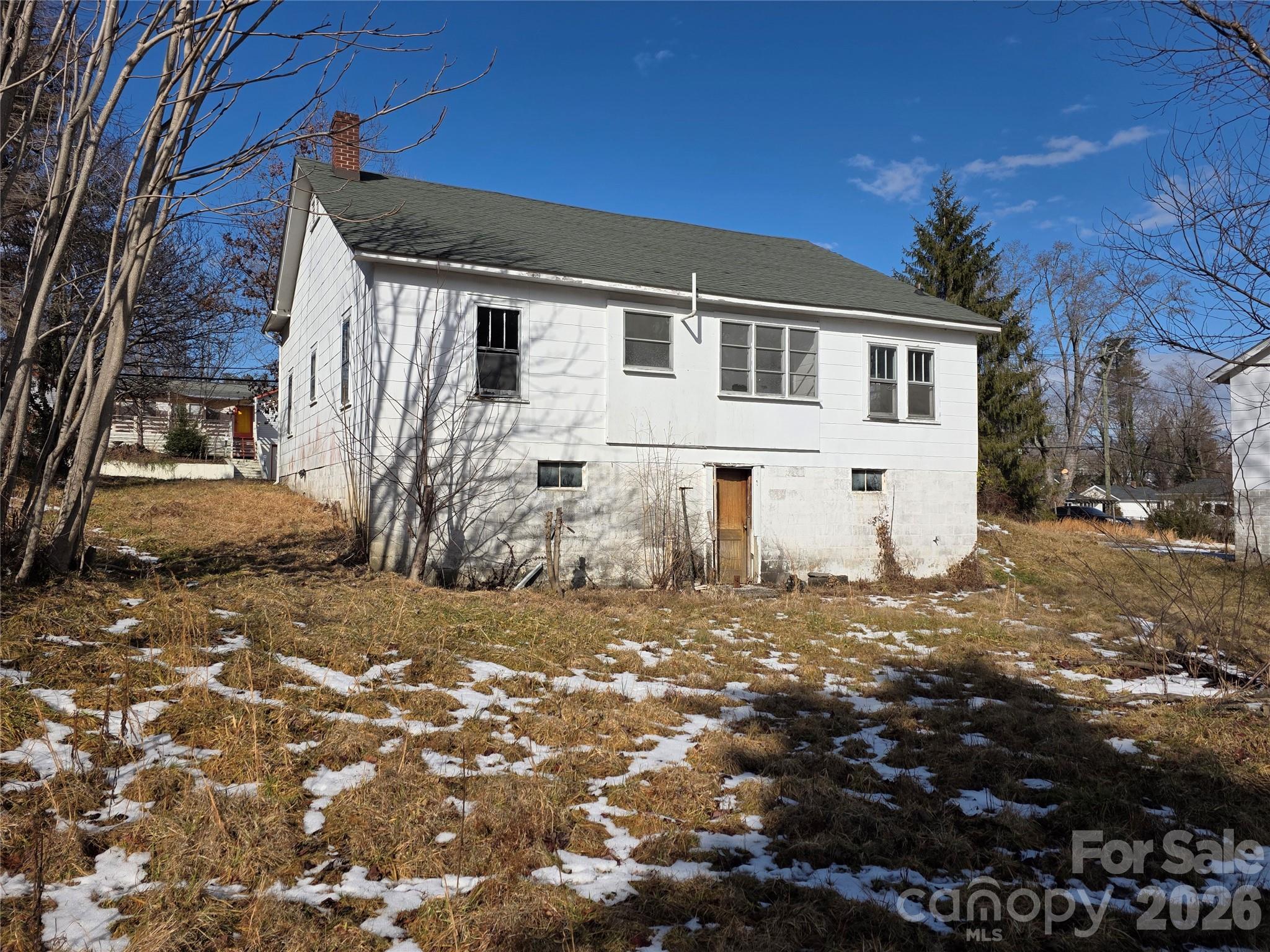 522 1st Avenue W — Hendersonville
