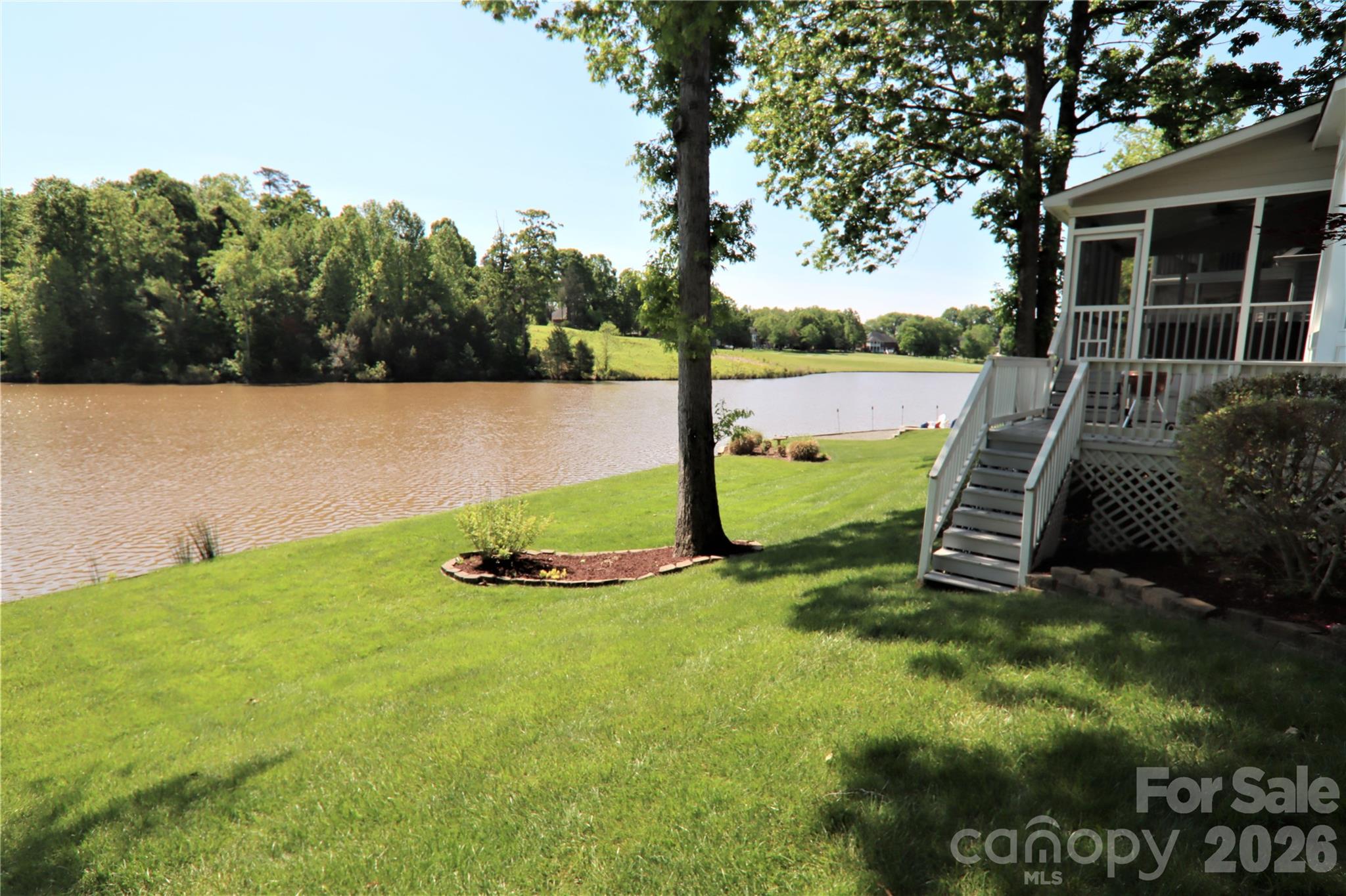 15537 Northstone Drive — Huntersville