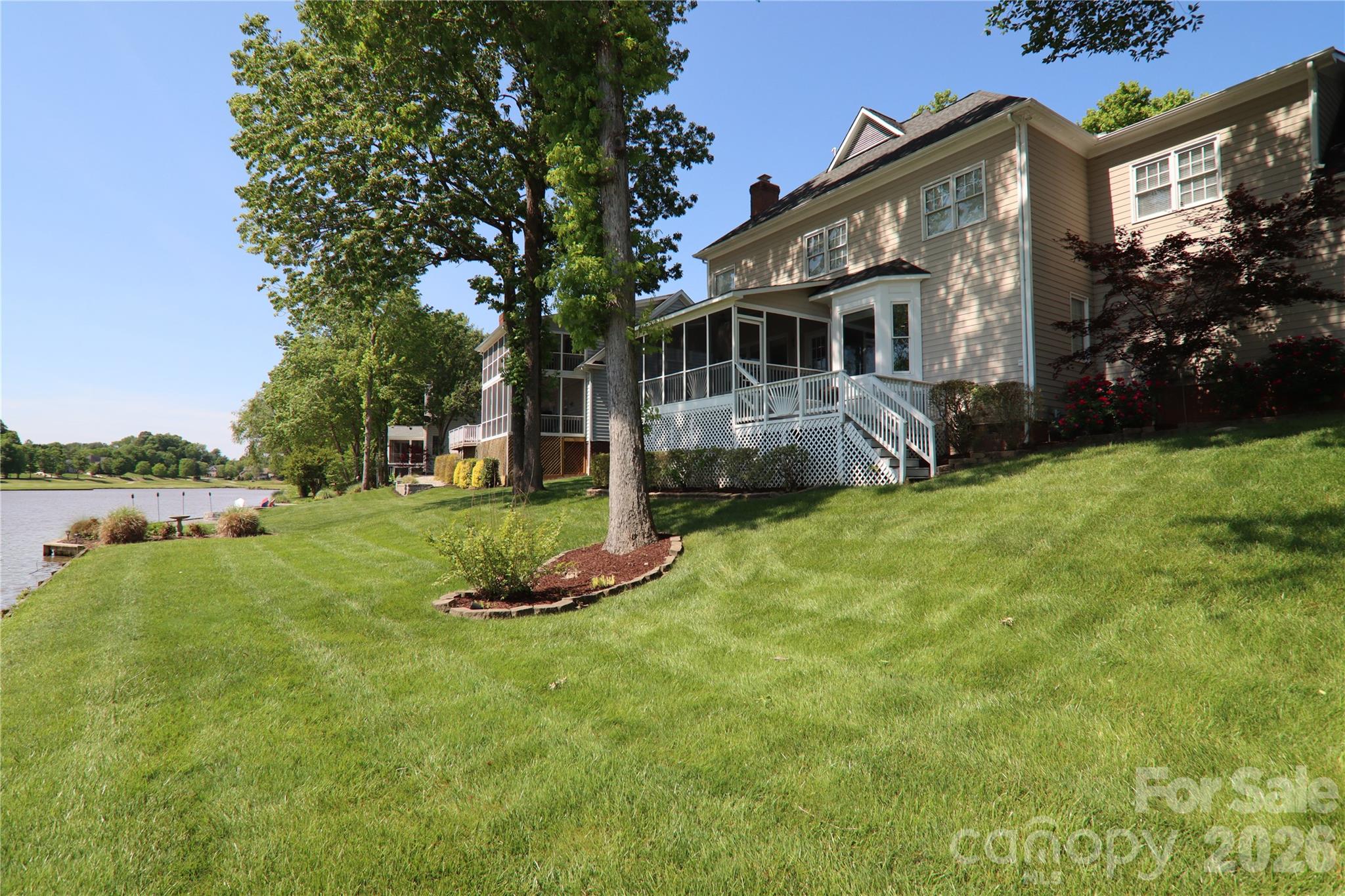 15537 Northstone Drive — Huntersville