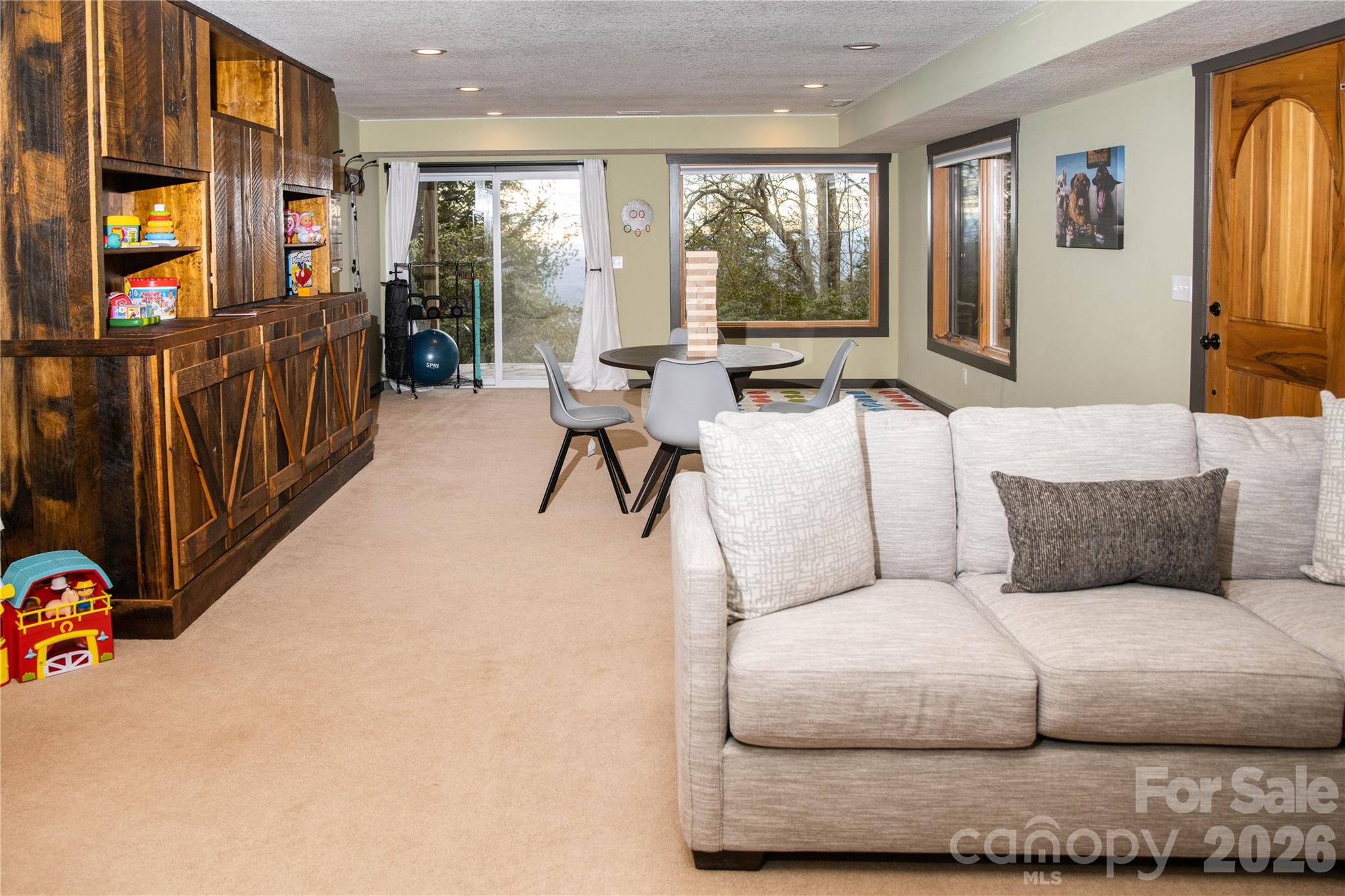 425 Flat Top Mountain Road — Fairview