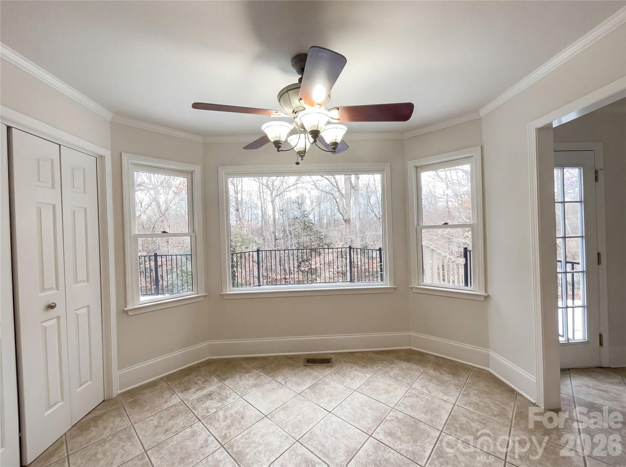122 W Tattersall Drive — Statesville