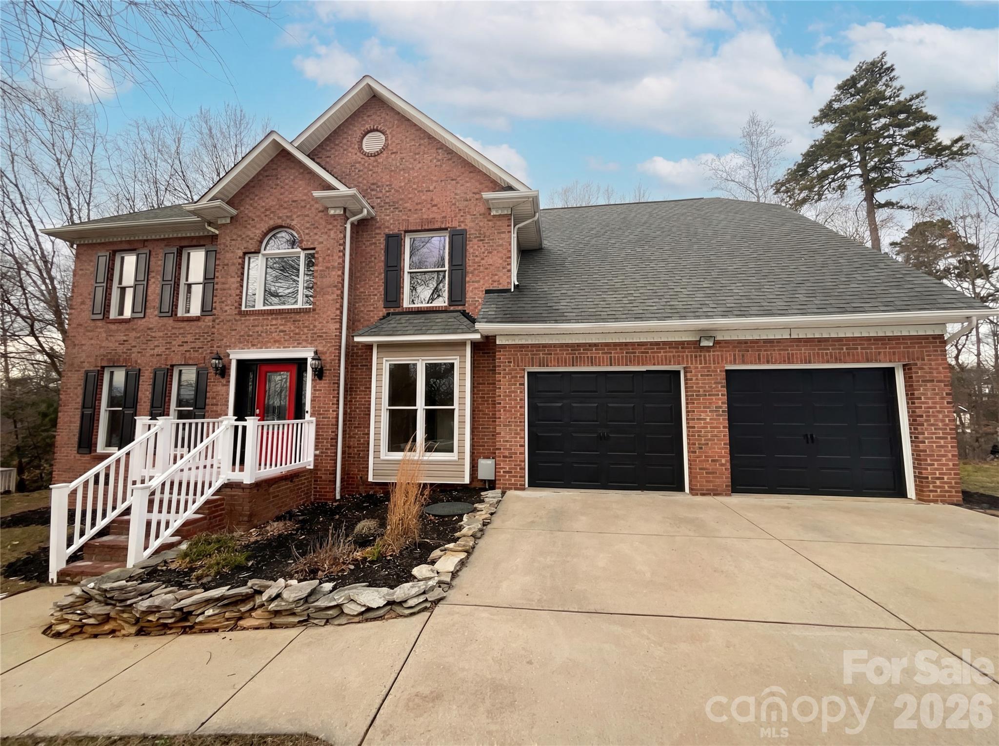 122 W Tattersall Drive — Statesville