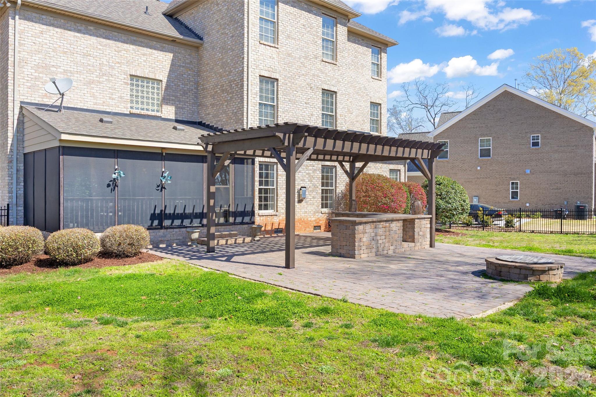 2718 Old Course Road — Monroe