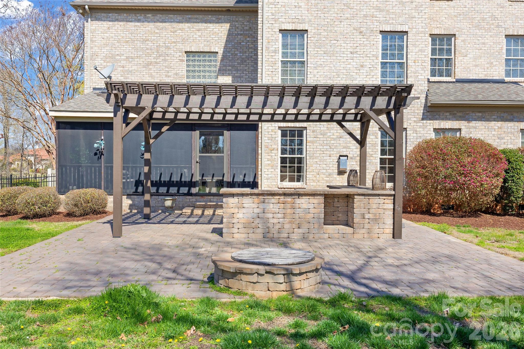 2718 Old Course Road — Monroe