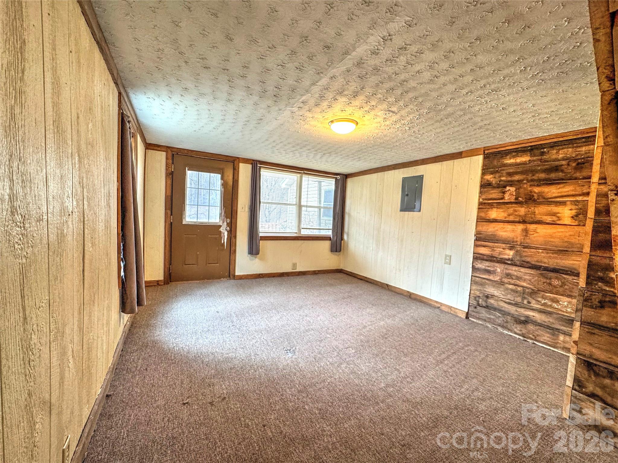 1101 Otter Creek Road — Topton