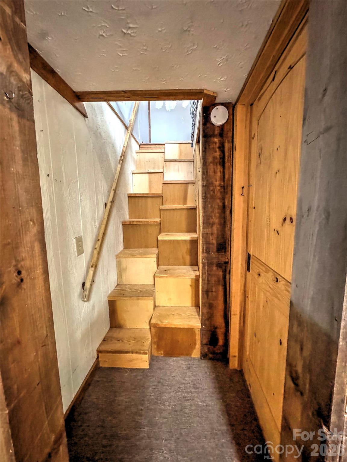 1101 Otter Creek Road — Topton