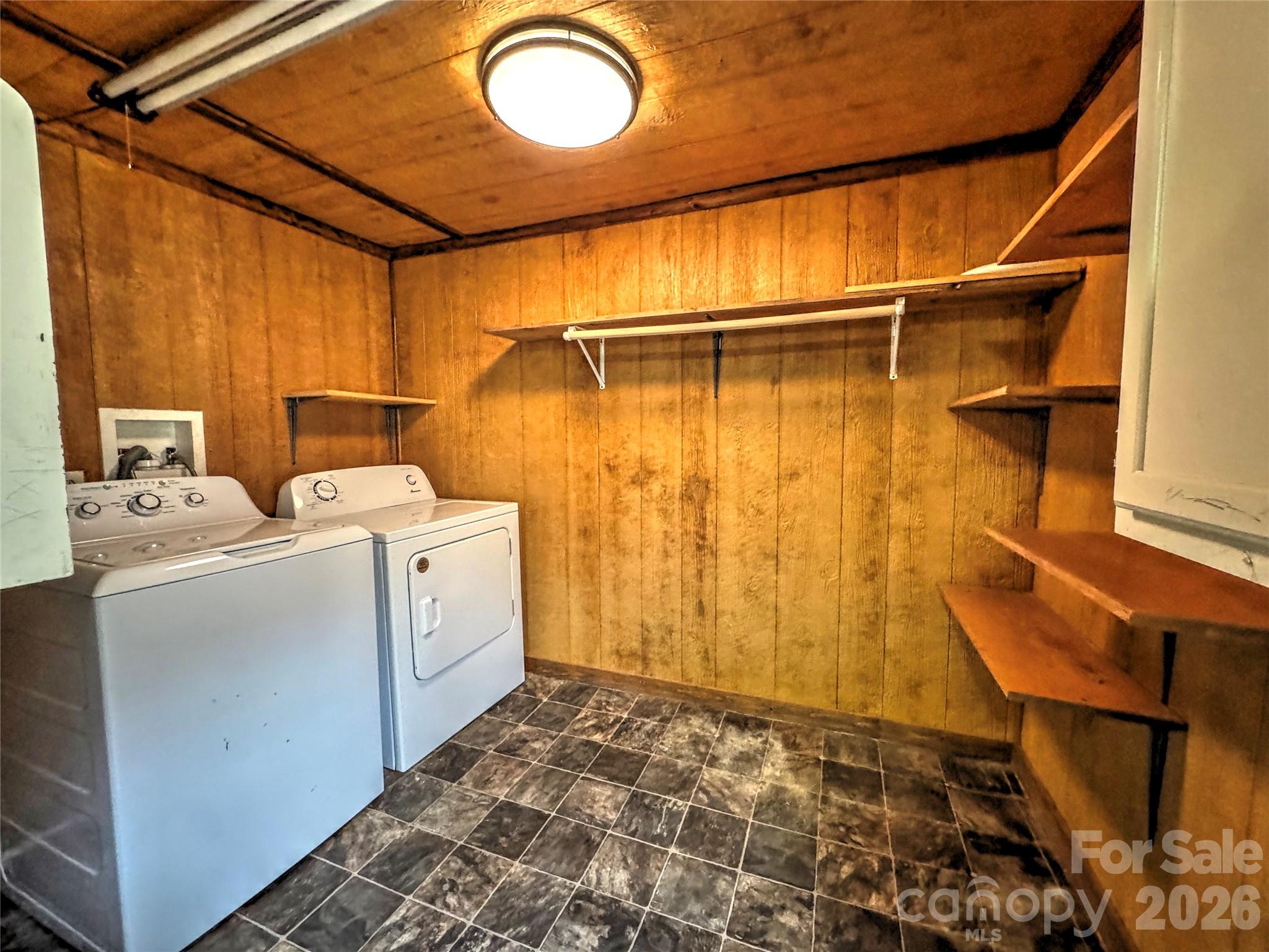 1101 Otter Creek Road — Topton
