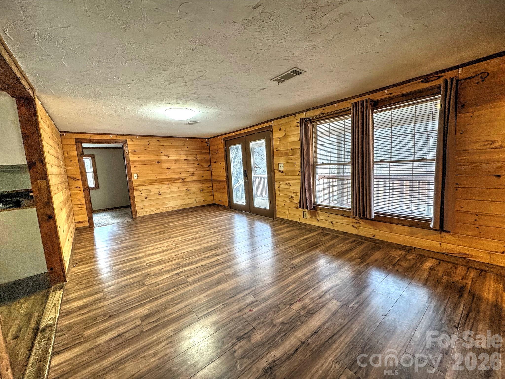 1101 Otter Creek Road — Topton