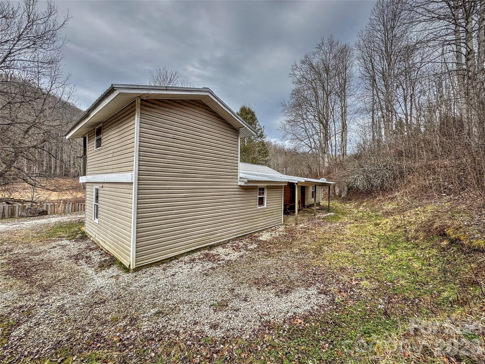 1101 Otter Creek Road — Topton