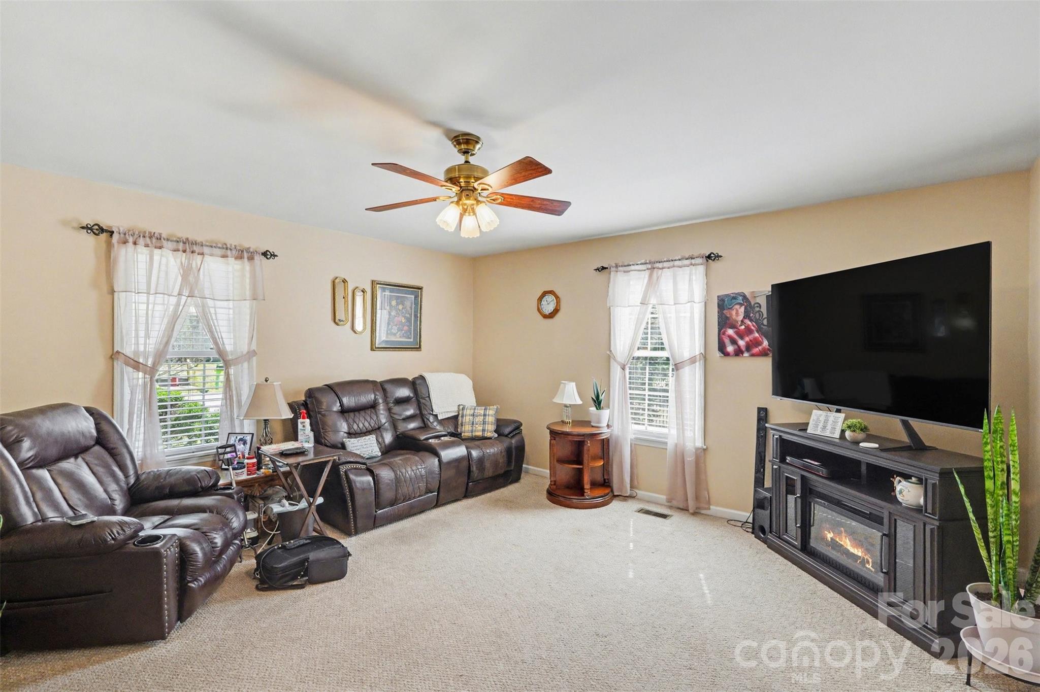 300 S Broome Street — Waxhaw