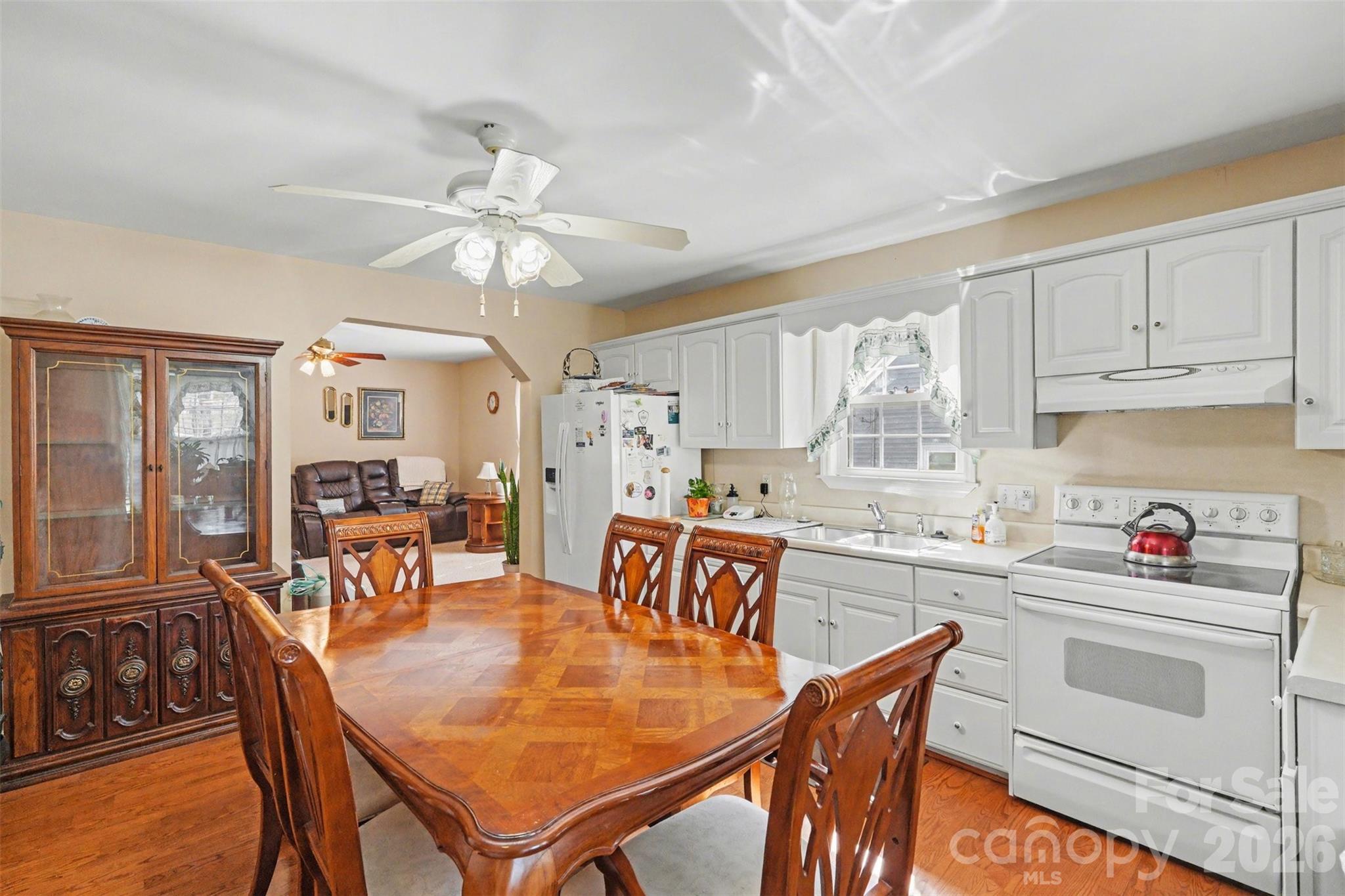 300 S Broome Street — Waxhaw