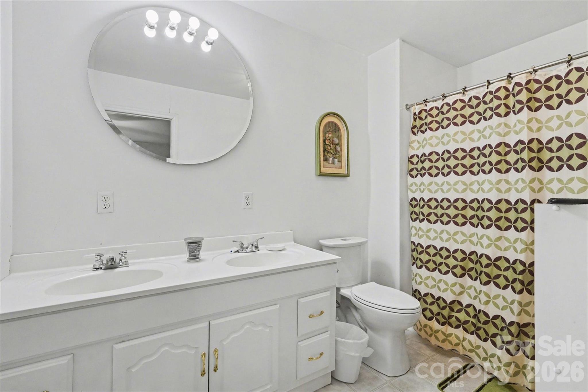 300 S Broome Street — Waxhaw