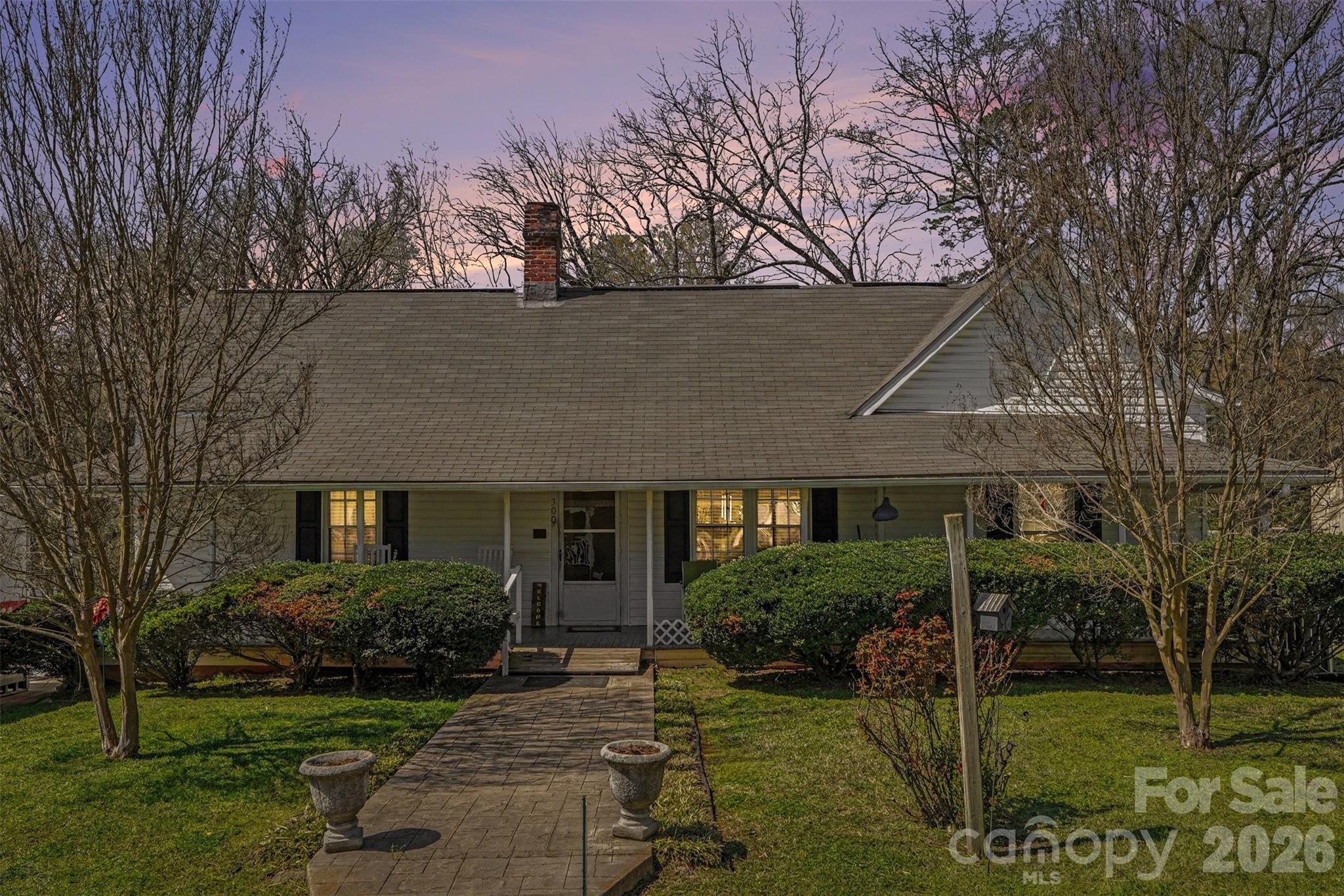 300 S Broome Street — Waxhaw
