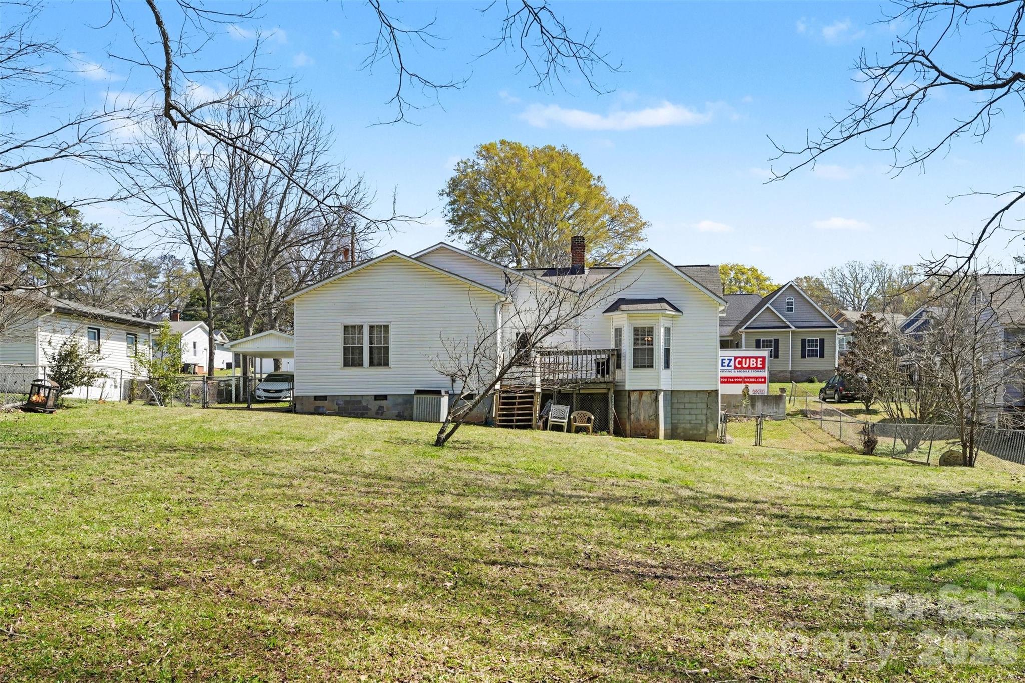 300 S Broome Street — Waxhaw