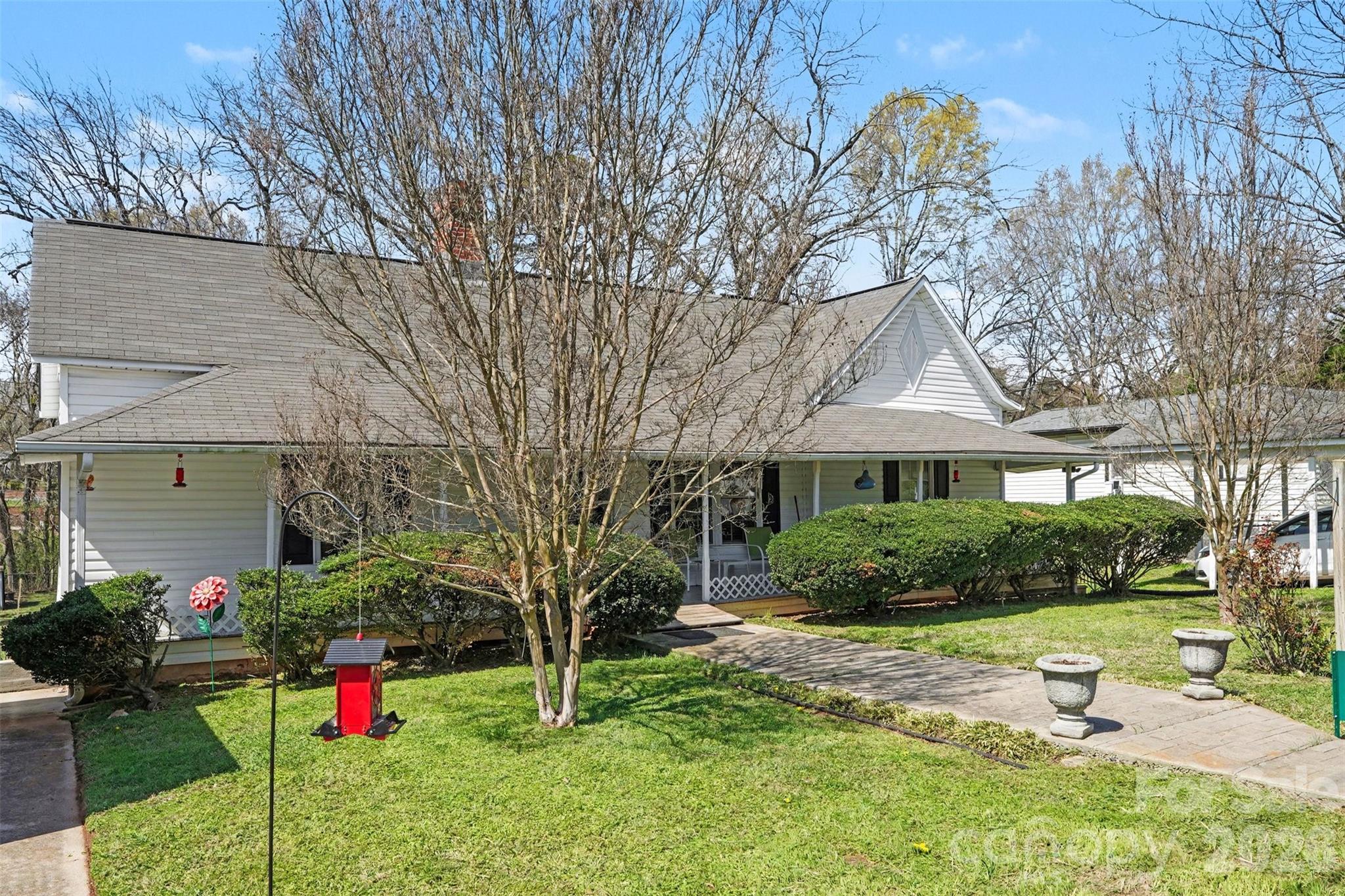 300 S Broome Street — Waxhaw