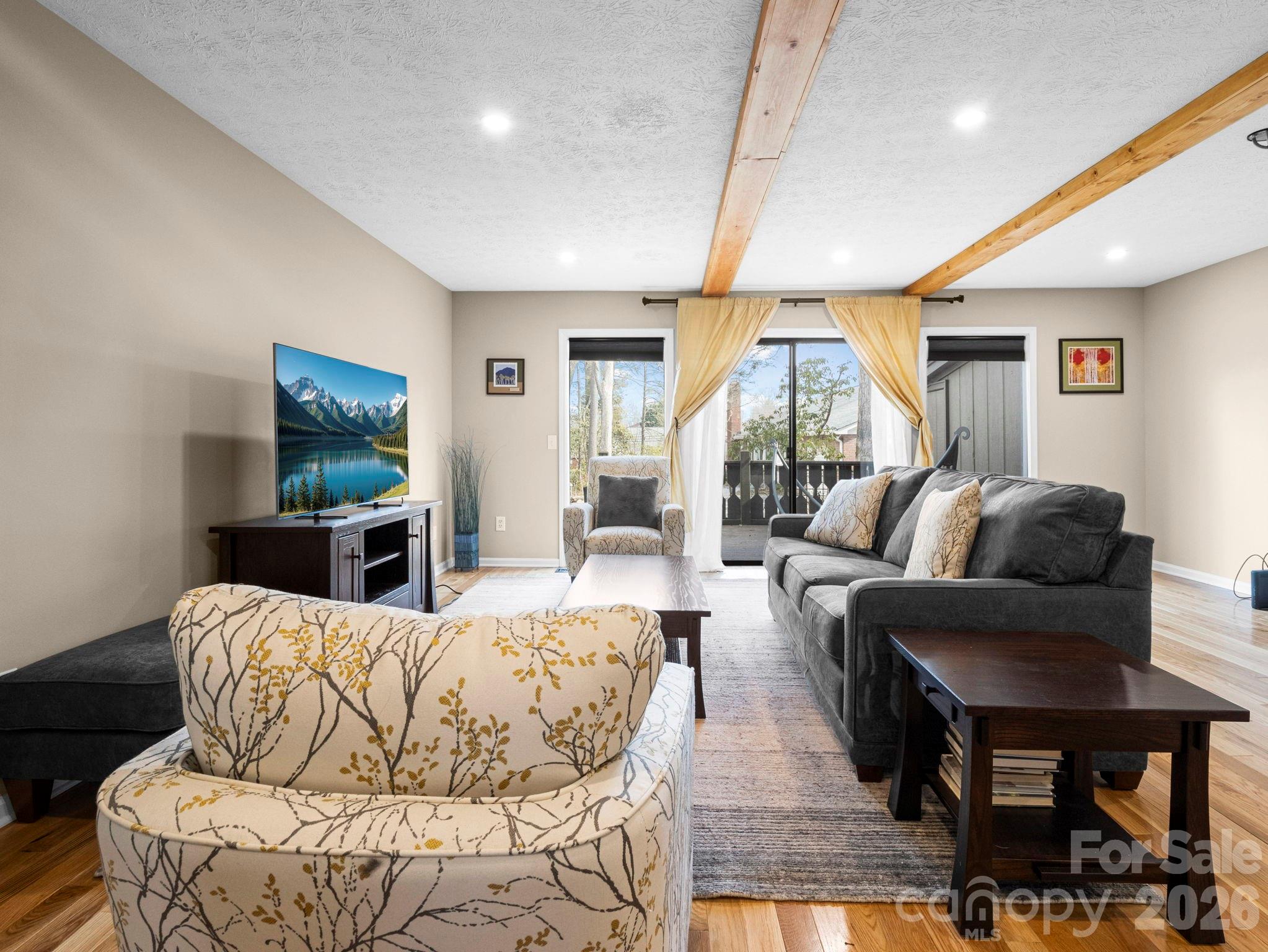 88 Laurelwood Circle W #10 — Hendersonville
