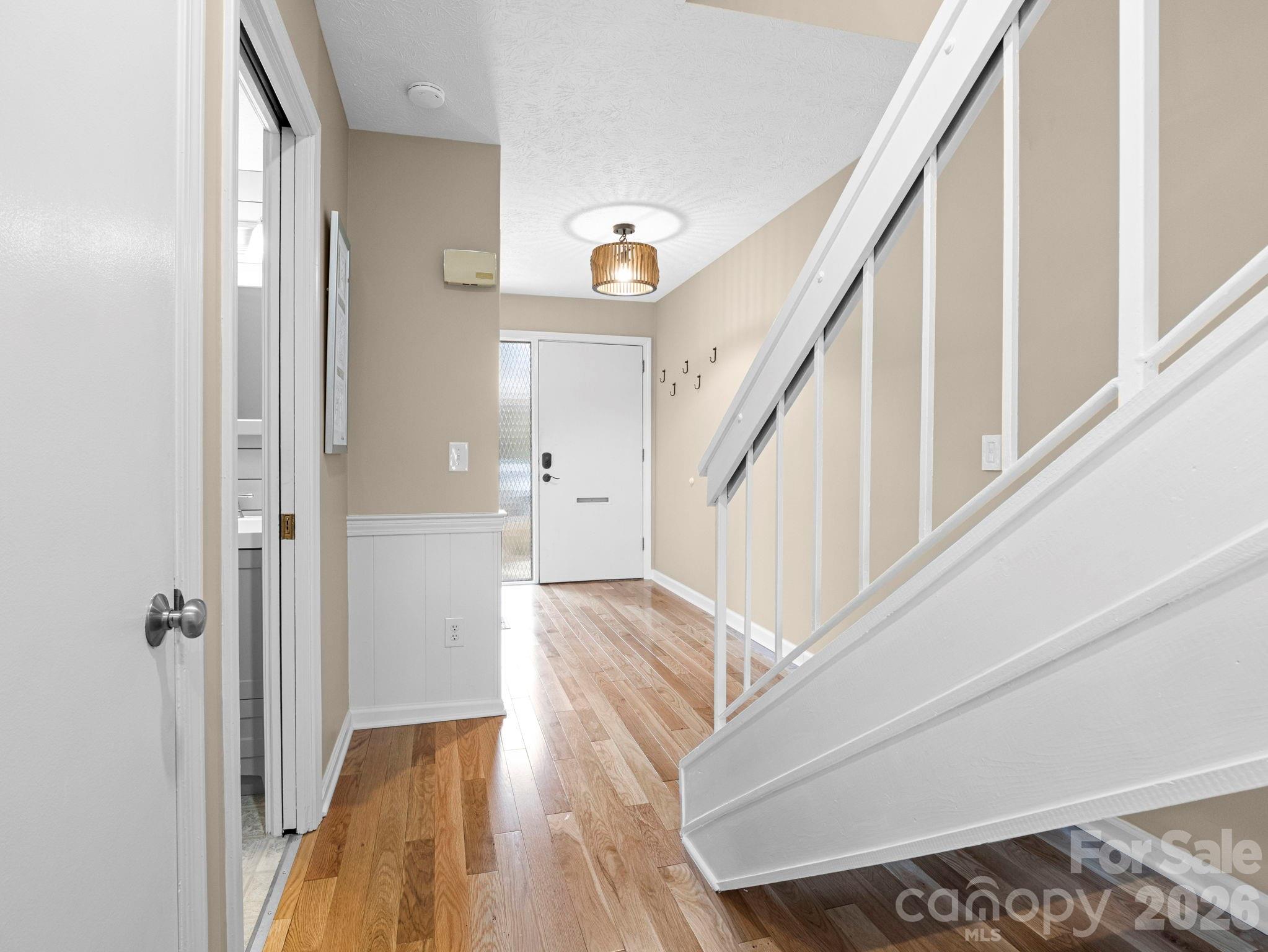 88 Laurelwood Circle W #10 — Hendersonville