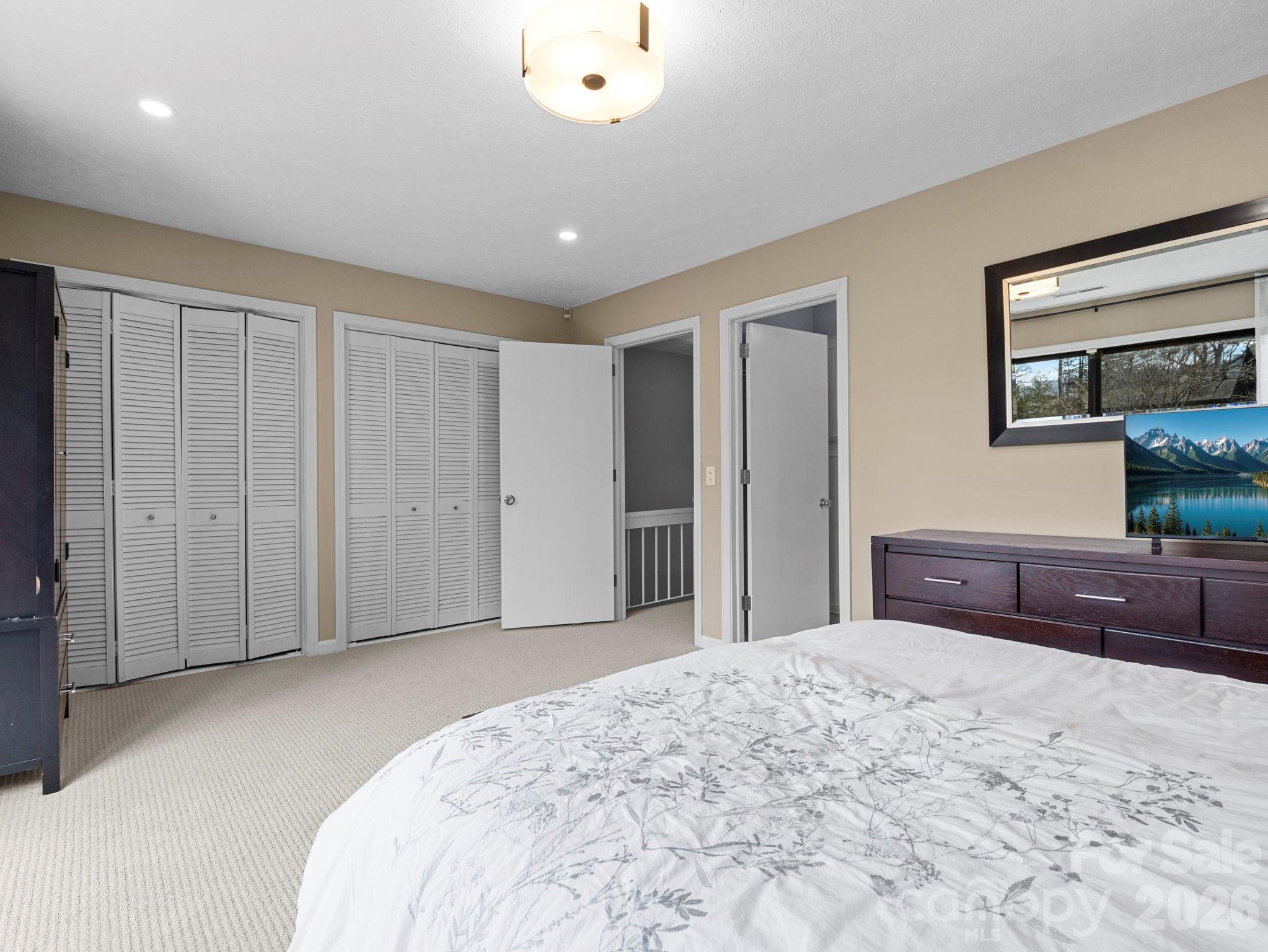 88 Laurelwood Circle W #10 — Hendersonville