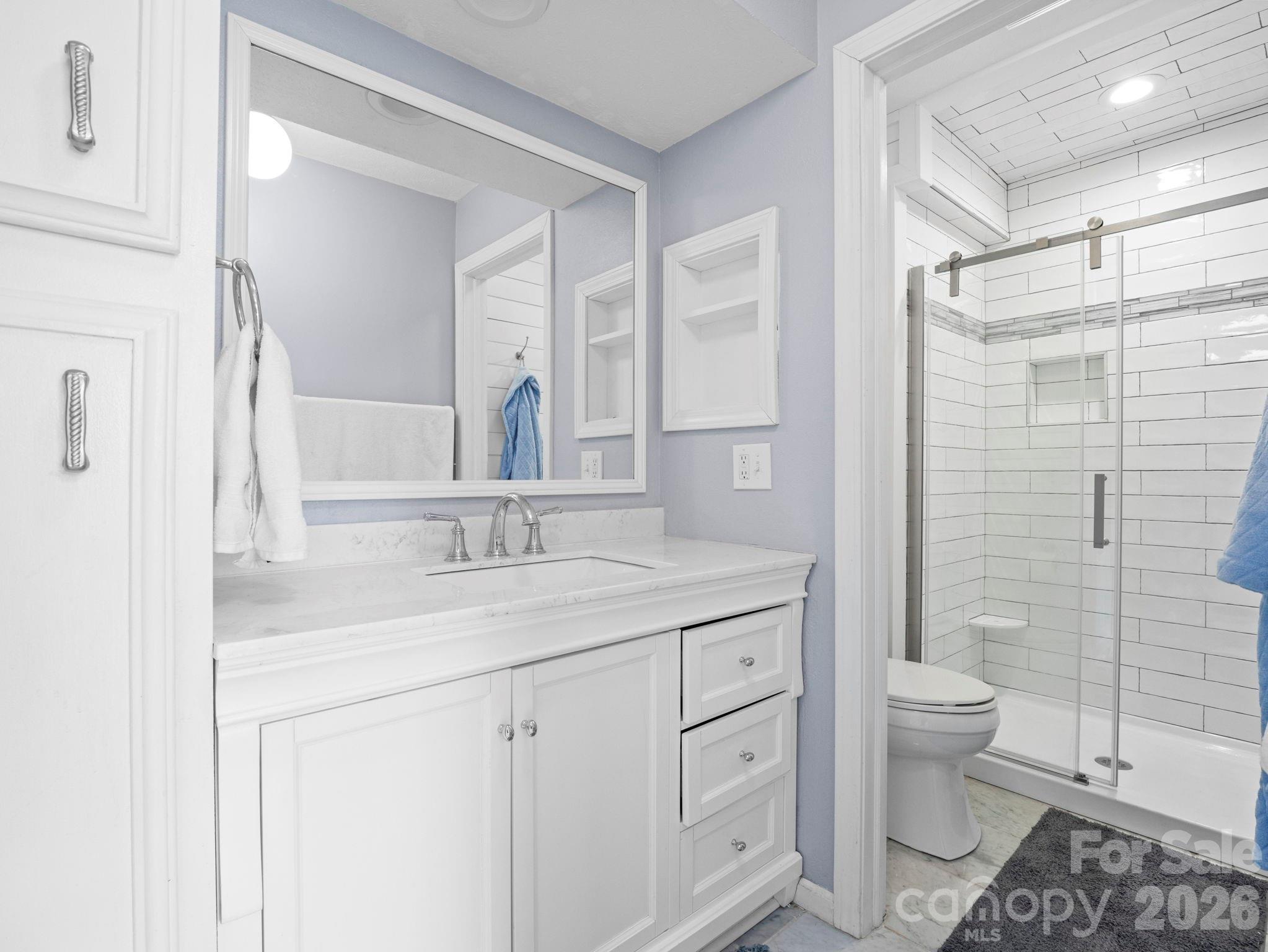 88 Laurelwood Circle W #10 — Hendersonville