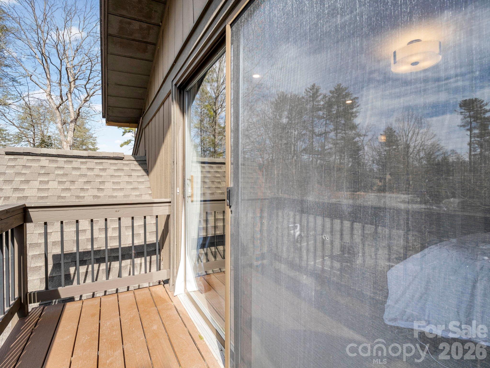 88 Laurelwood Circle W #10 — Hendersonville