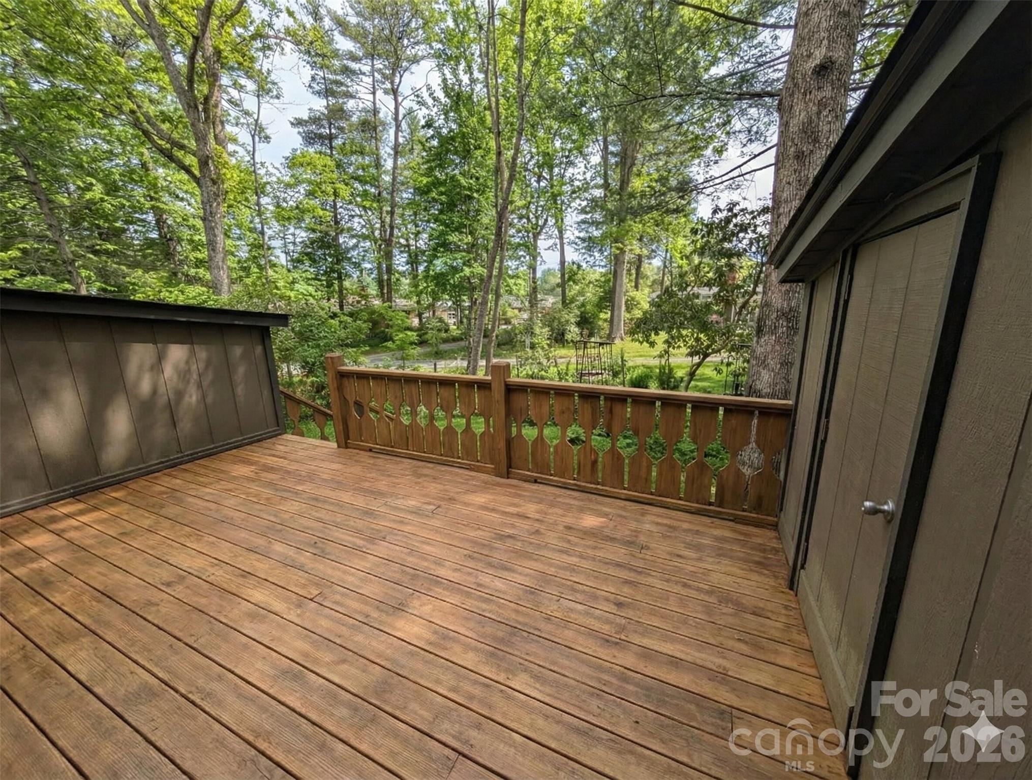 88 Laurelwood Circle W #10 — Hendersonville