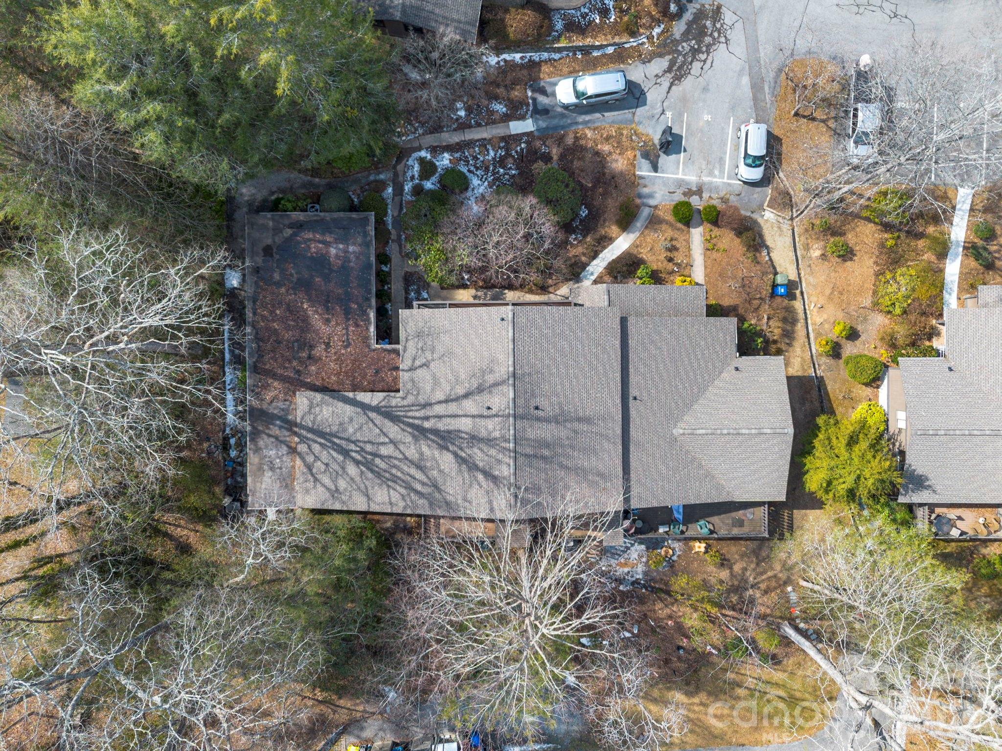 88 Laurelwood Circle W #10 — Hendersonville