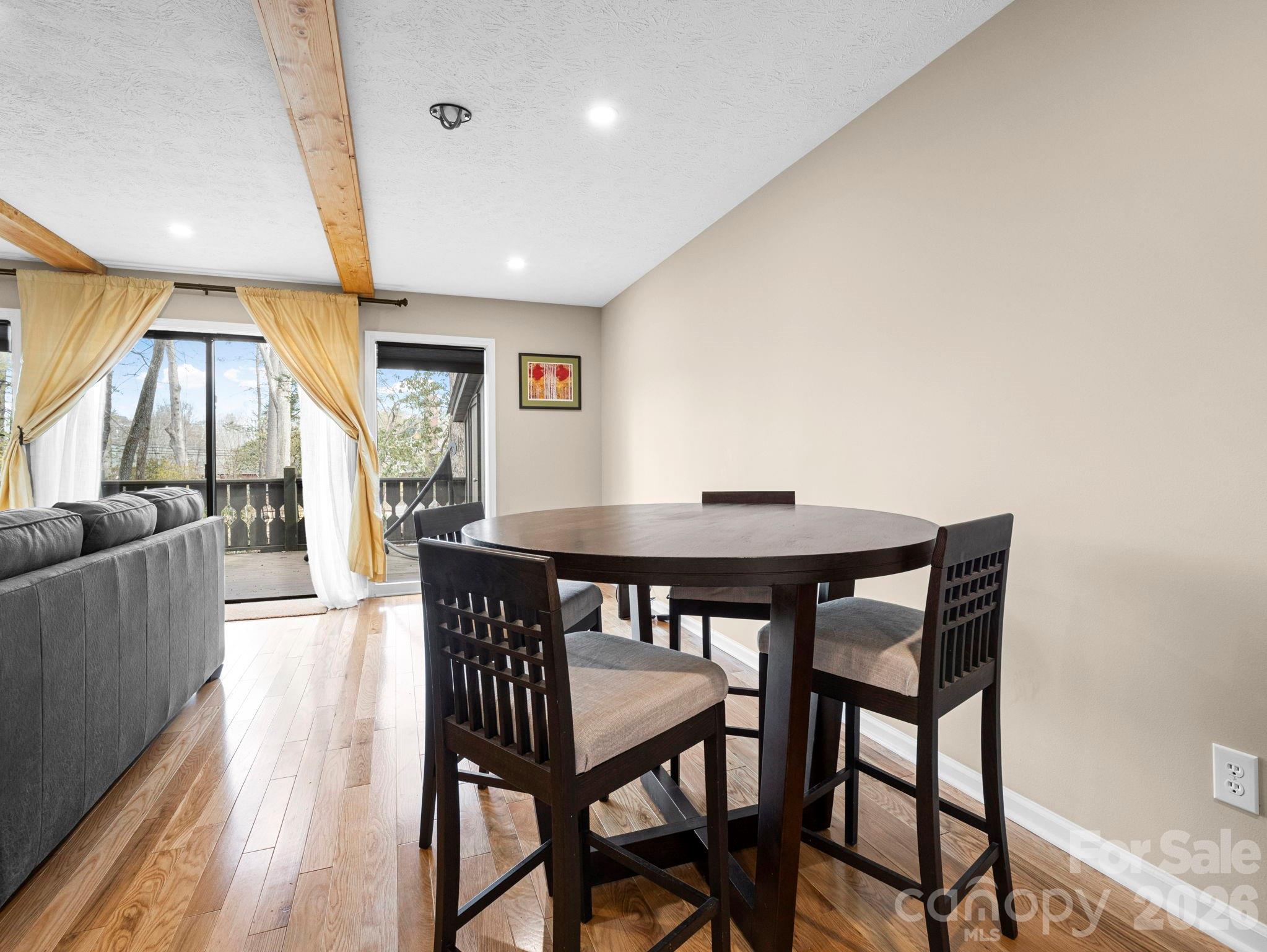 88 Laurelwood Circle W #10 — Hendersonville